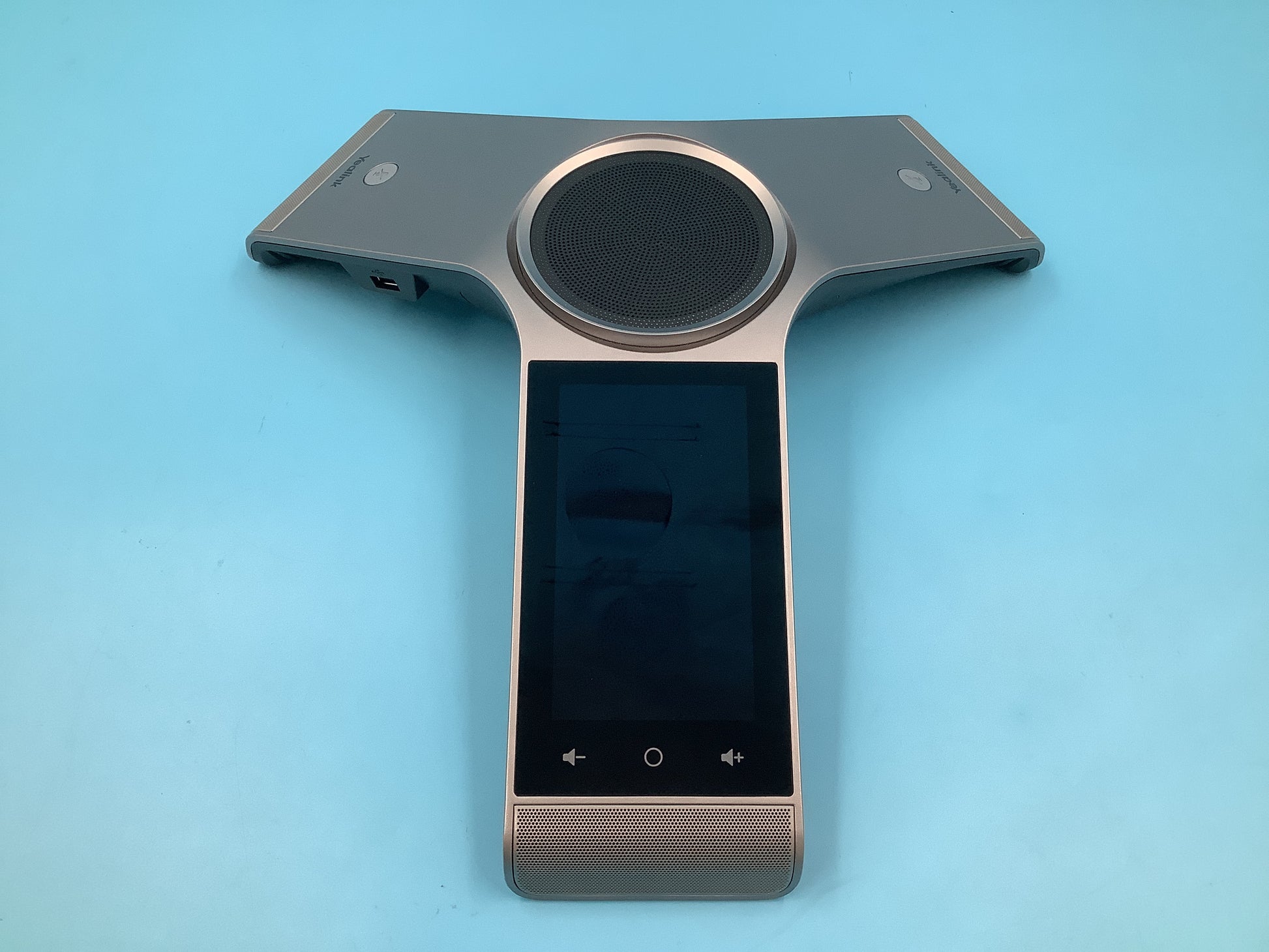 Yealink-LCD-TouchScreen-PoE-Conference-Phone