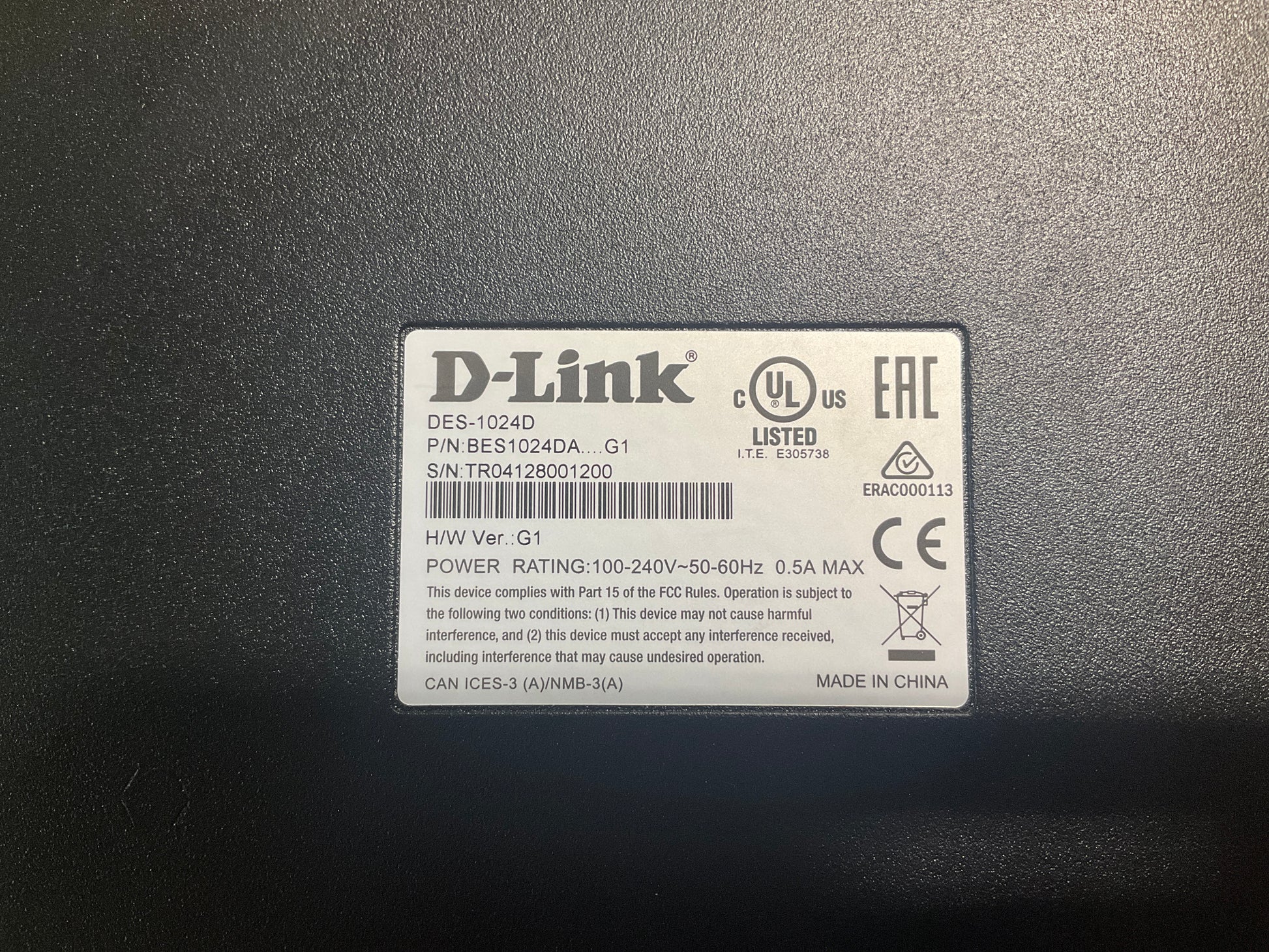 D-Link-24-port-10-100-Switch