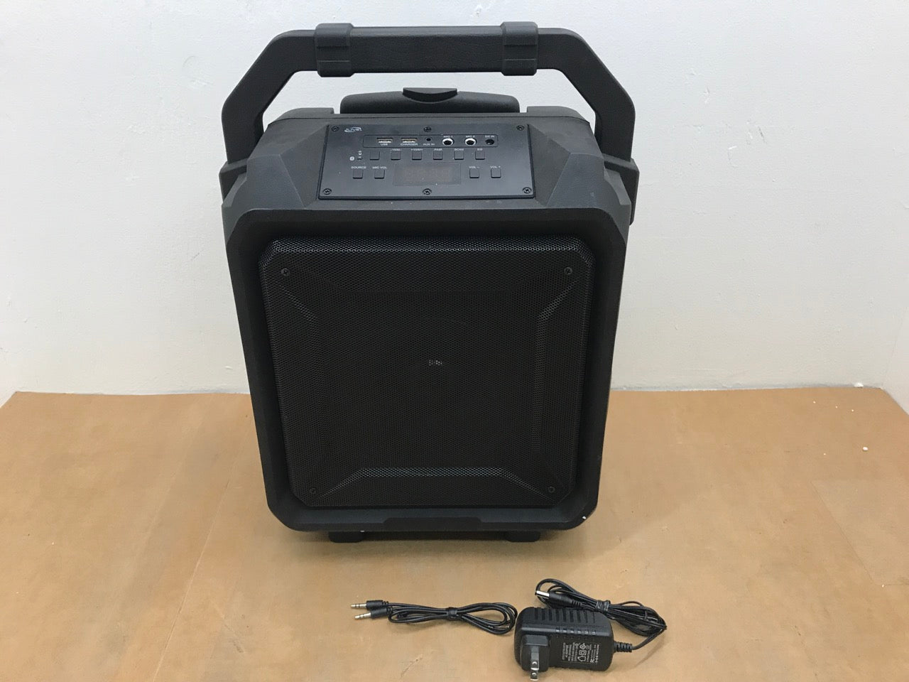 GPX-Tailgater-Bluetooth-Speaker