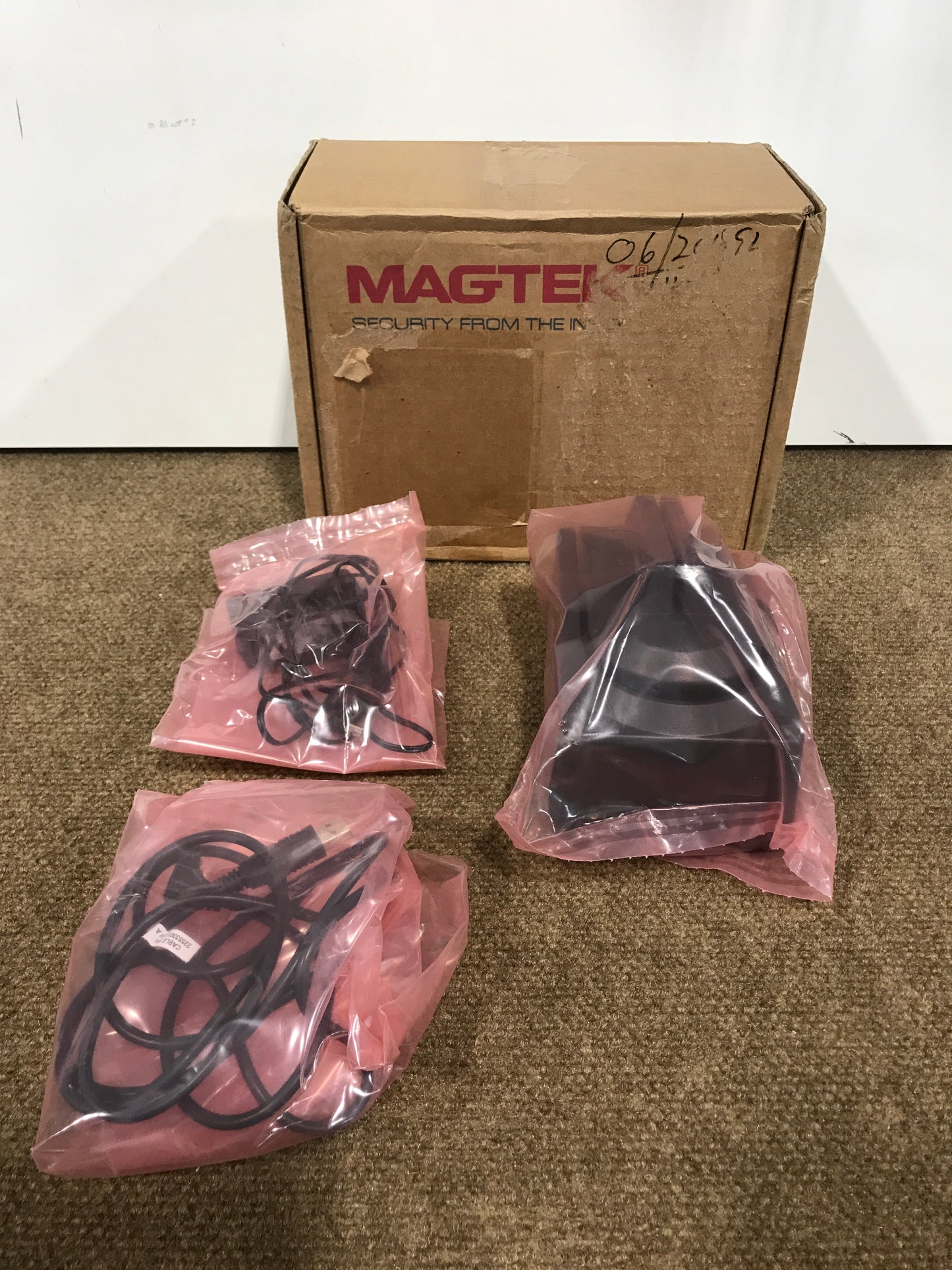 Magtek-Mini-MICRSafe-USB-Check-Reader