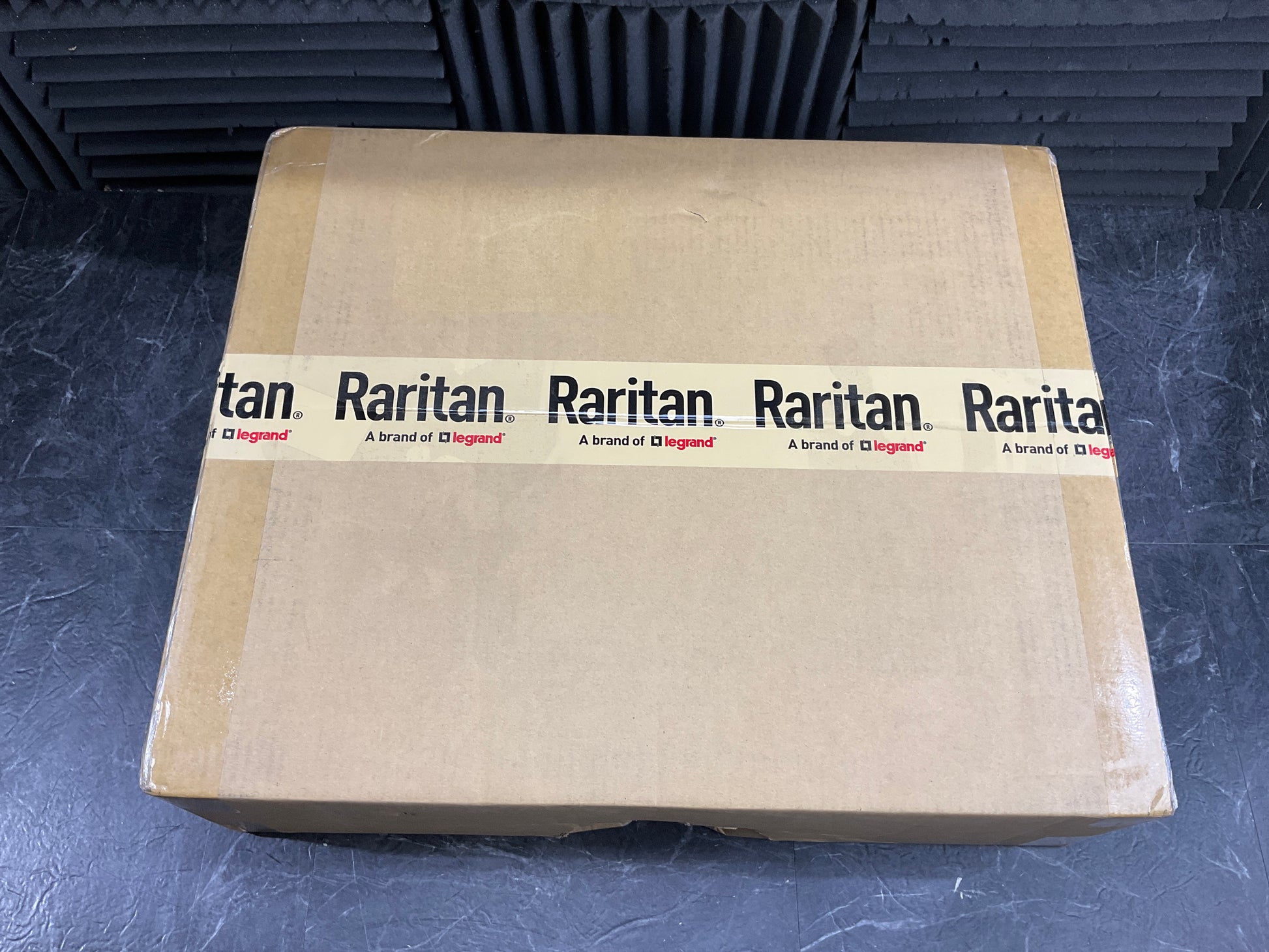 Raritan-Dominion-SX-Secure-Serial-Console-Server--48-port-