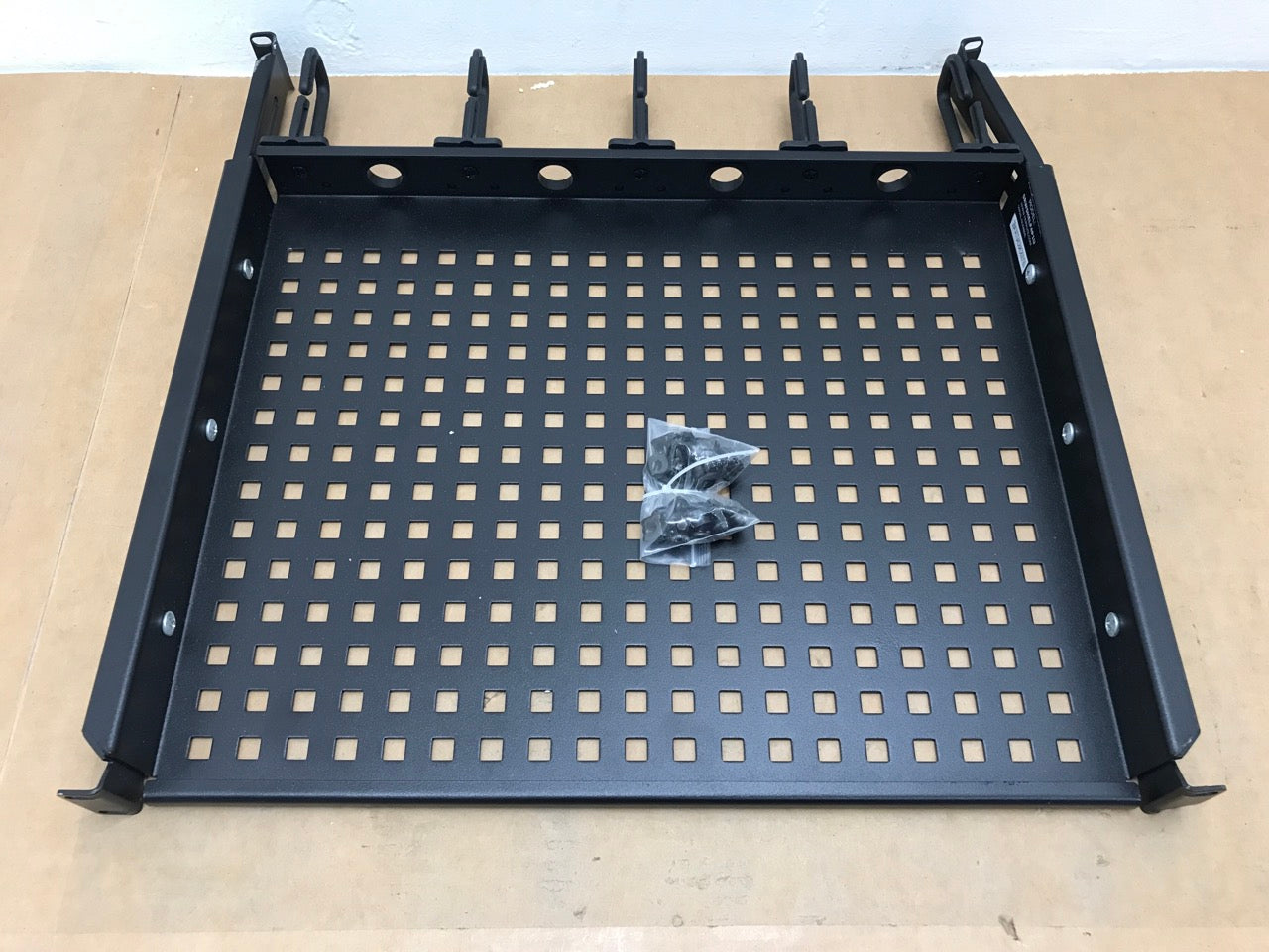 Tripp-Lite-SmartRack-Cantilevered-Shelf