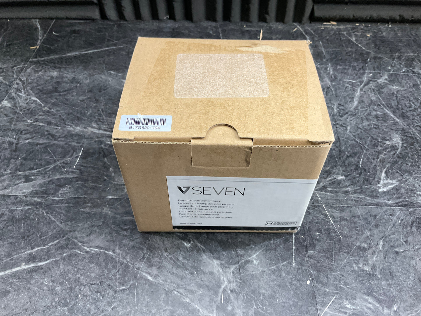 V7-Replacement-Lamp--V13ZH010L50-