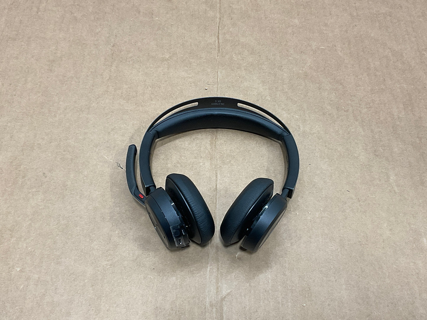 Plantronics-Voyager-Focus-2-UC-Bluetooth-Headset