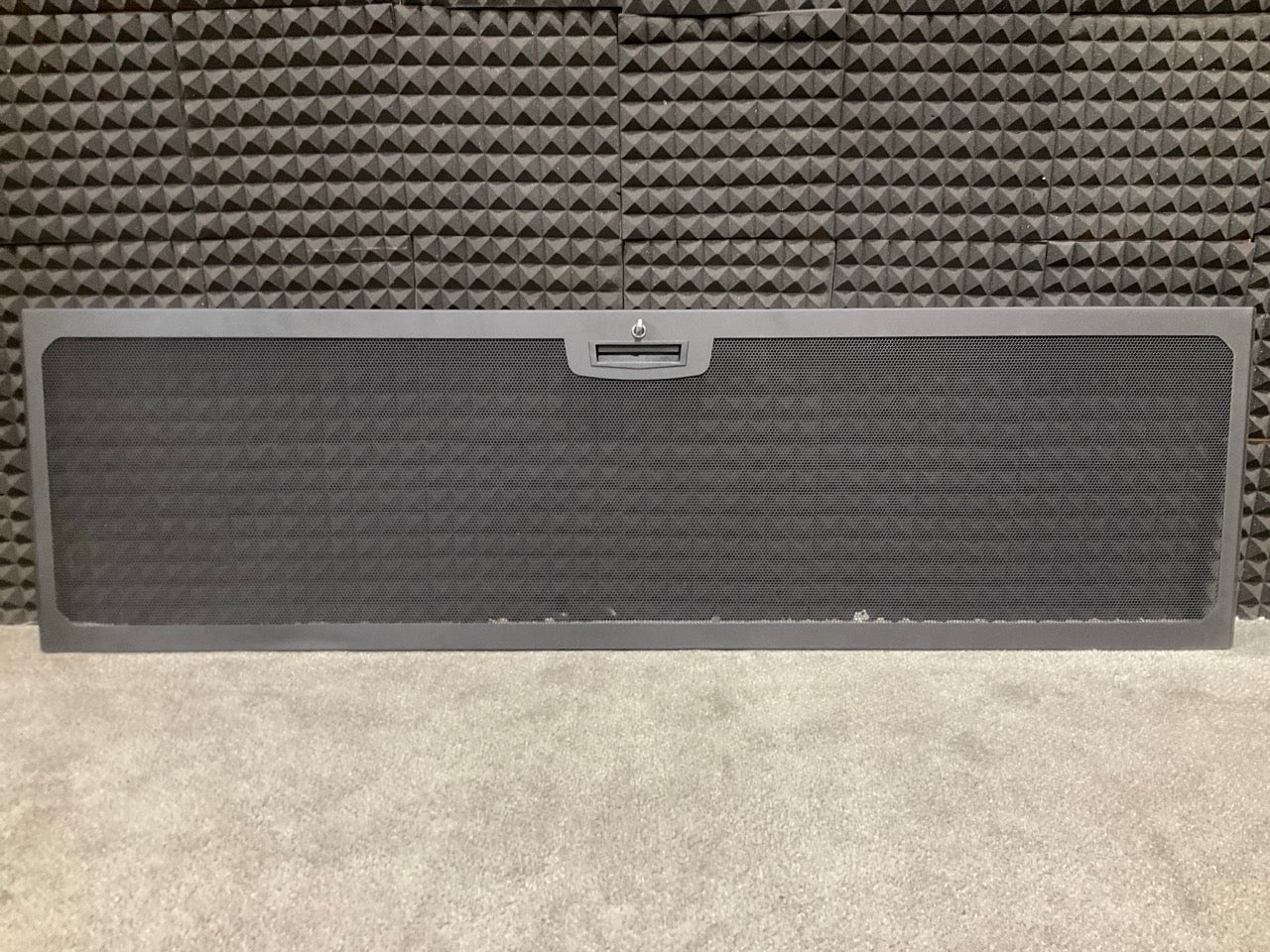 Middle-Atlantic-Vented-Front-Door--40U-