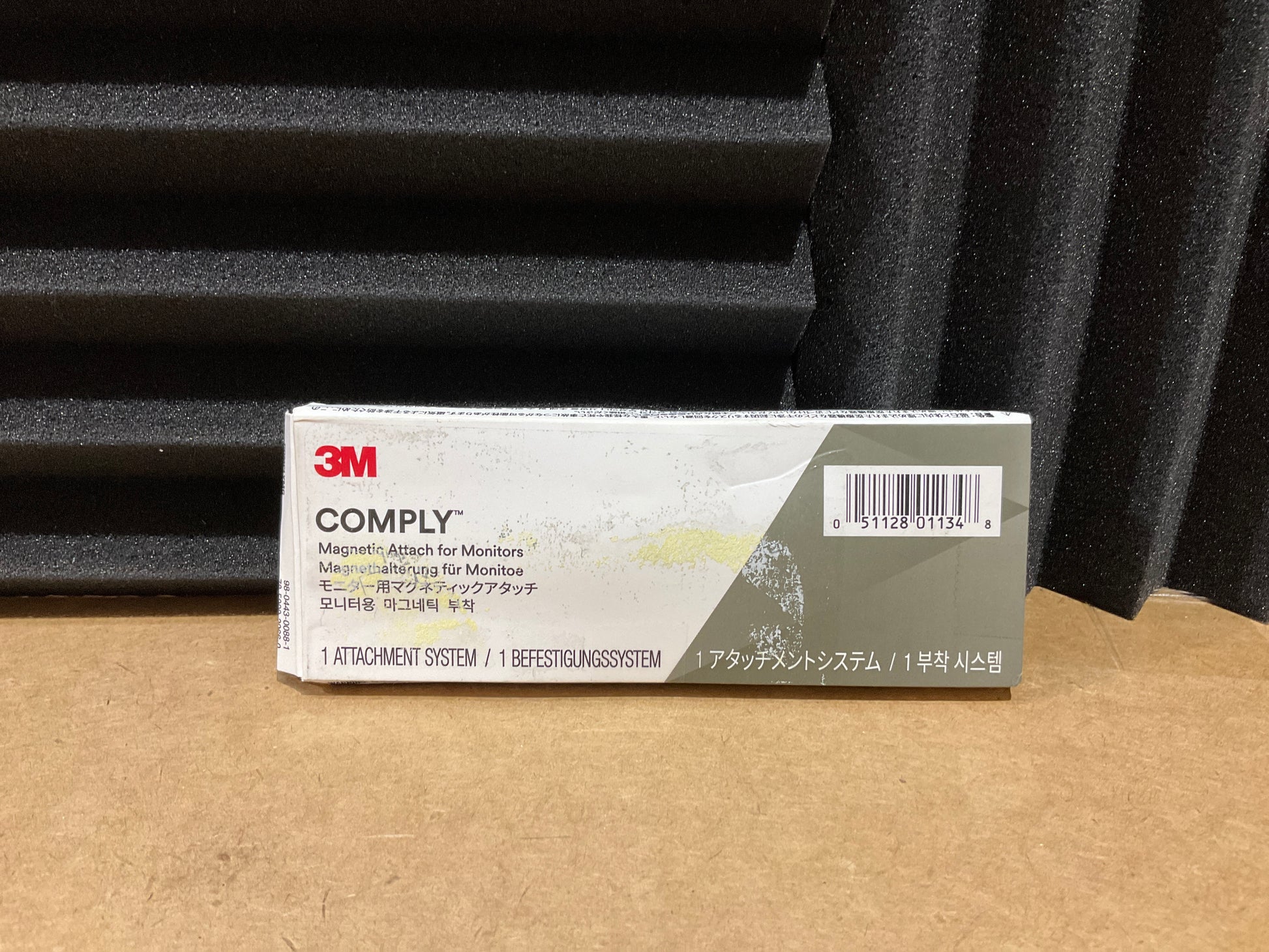 3M-Comply-Magnetic-Attach-Privaciy-Filter