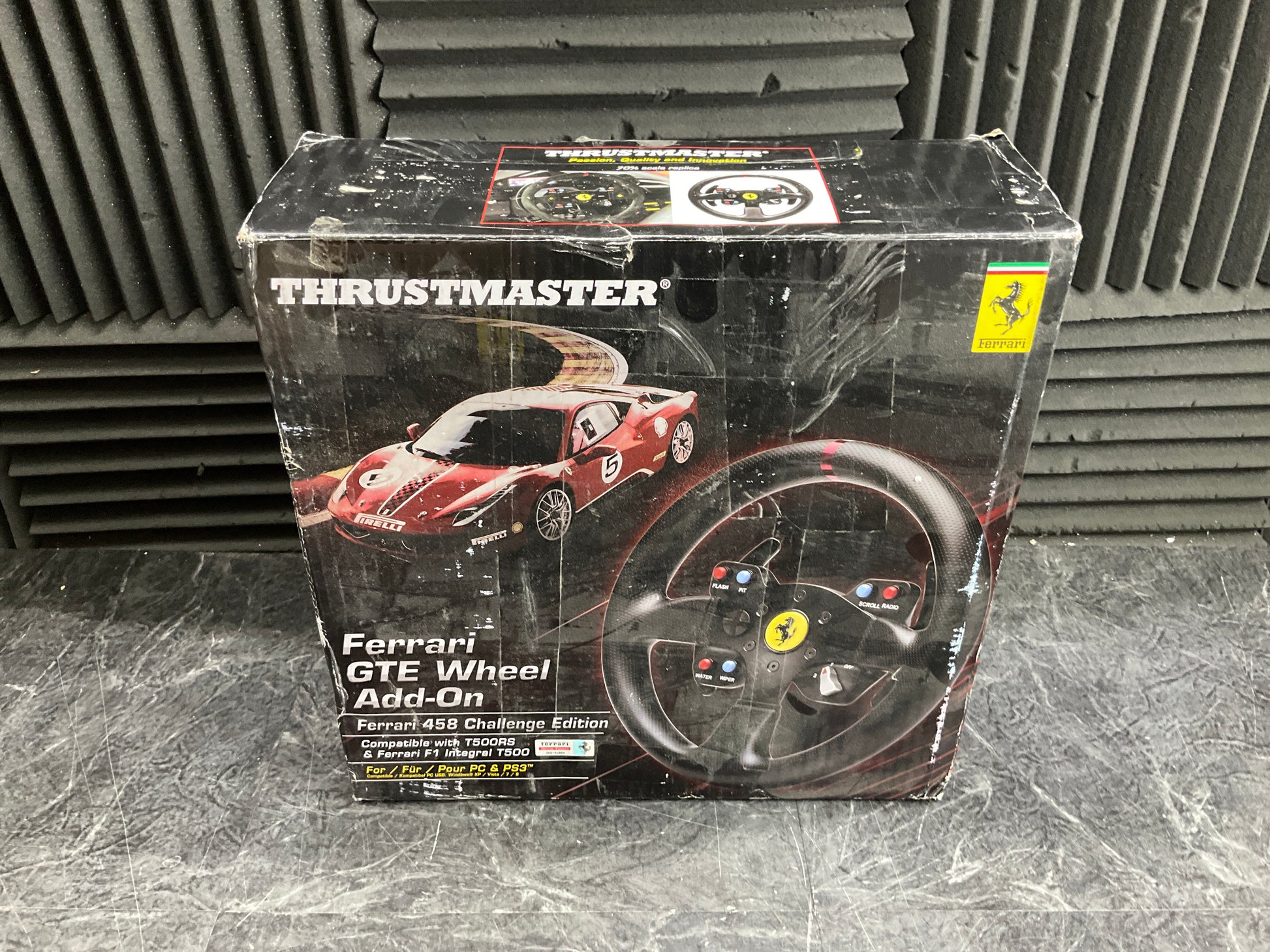 Guillemot-Thrustmaster-Ferrari-458-GTE-Challenge-Edition-Racing-Wheel