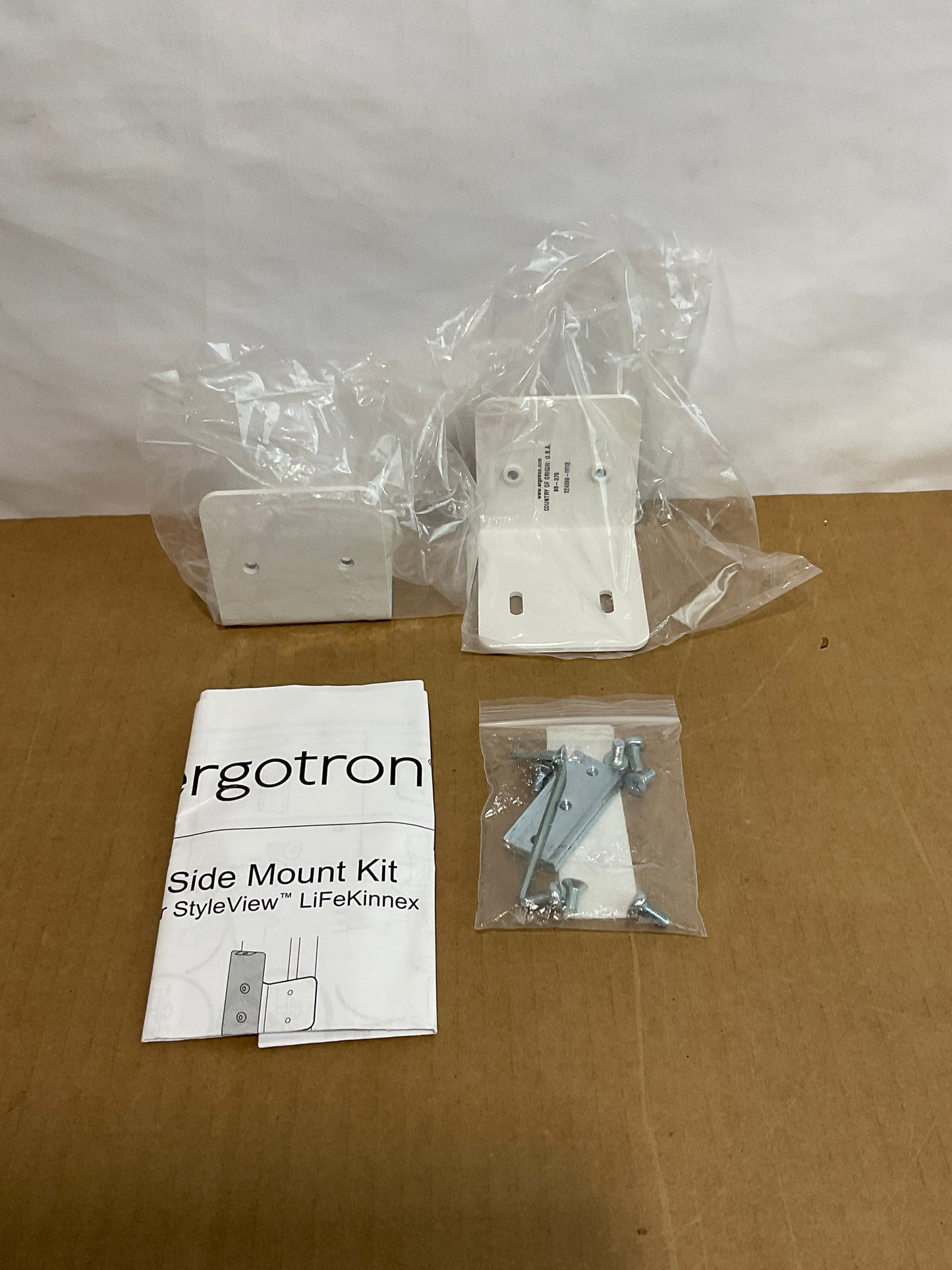 Ergotron-LiFeKinnex-Smart-Battery-Bracket