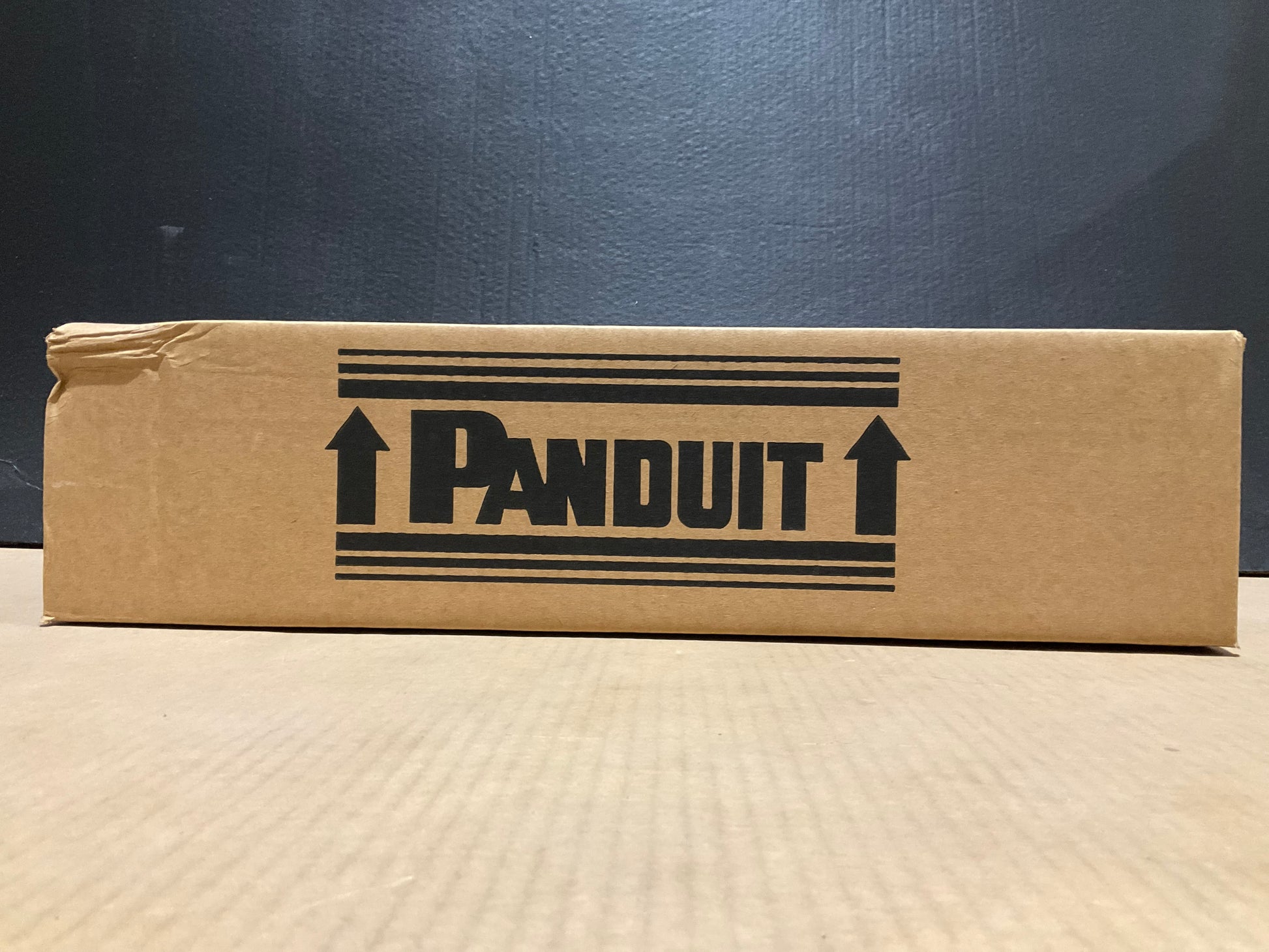 Panduit-Horizontal-Fitting-Tee--12x4-System---yellow-