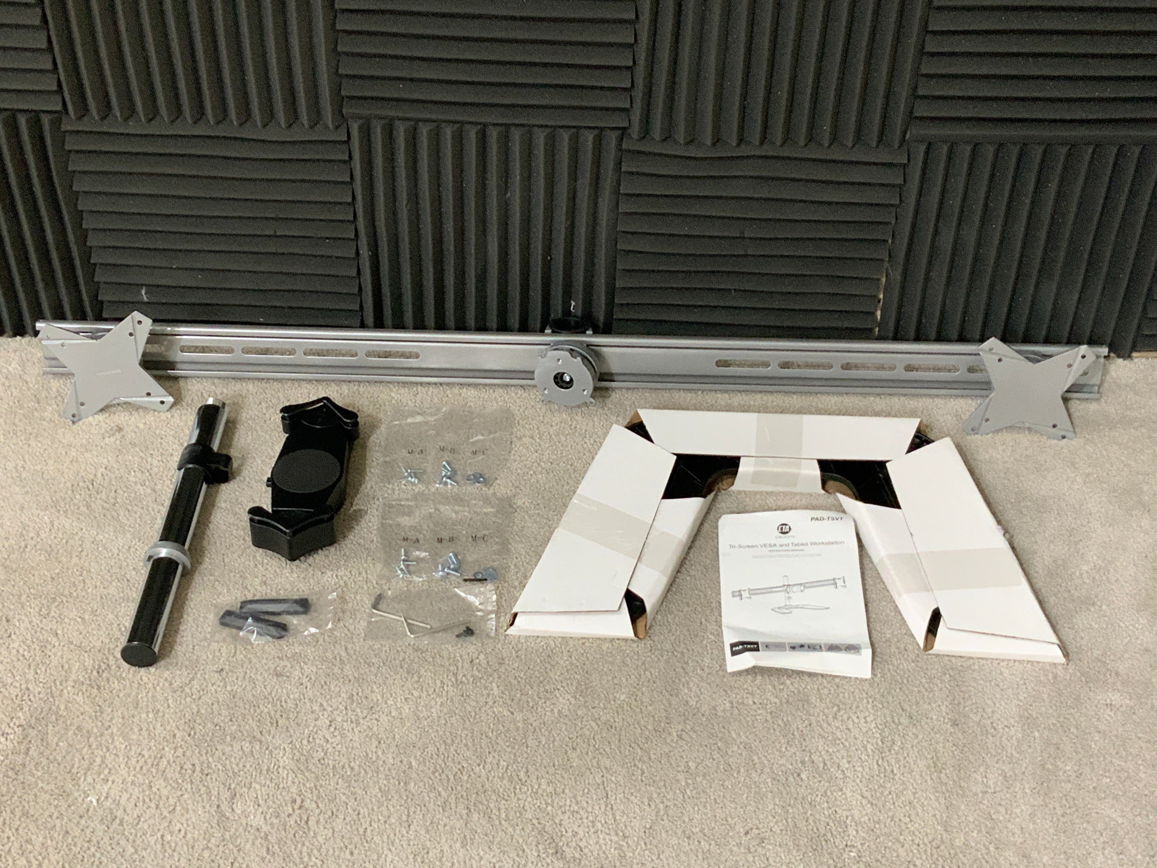 CTA Digital Tri Screen VESA Workstation – Bstock