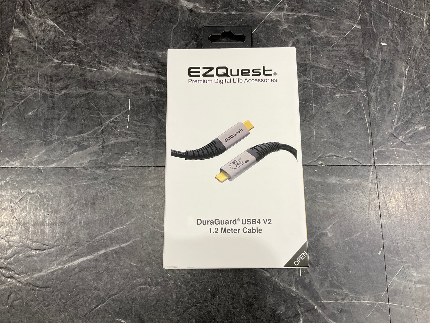 EZQuest-Duraguard-USB4-V2-Cable--3-9-FT-