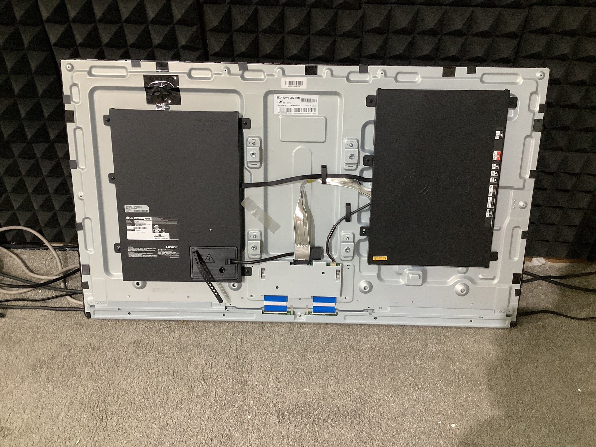 LG-43--TouchScreen-LED-LCD-Monitor--4K-