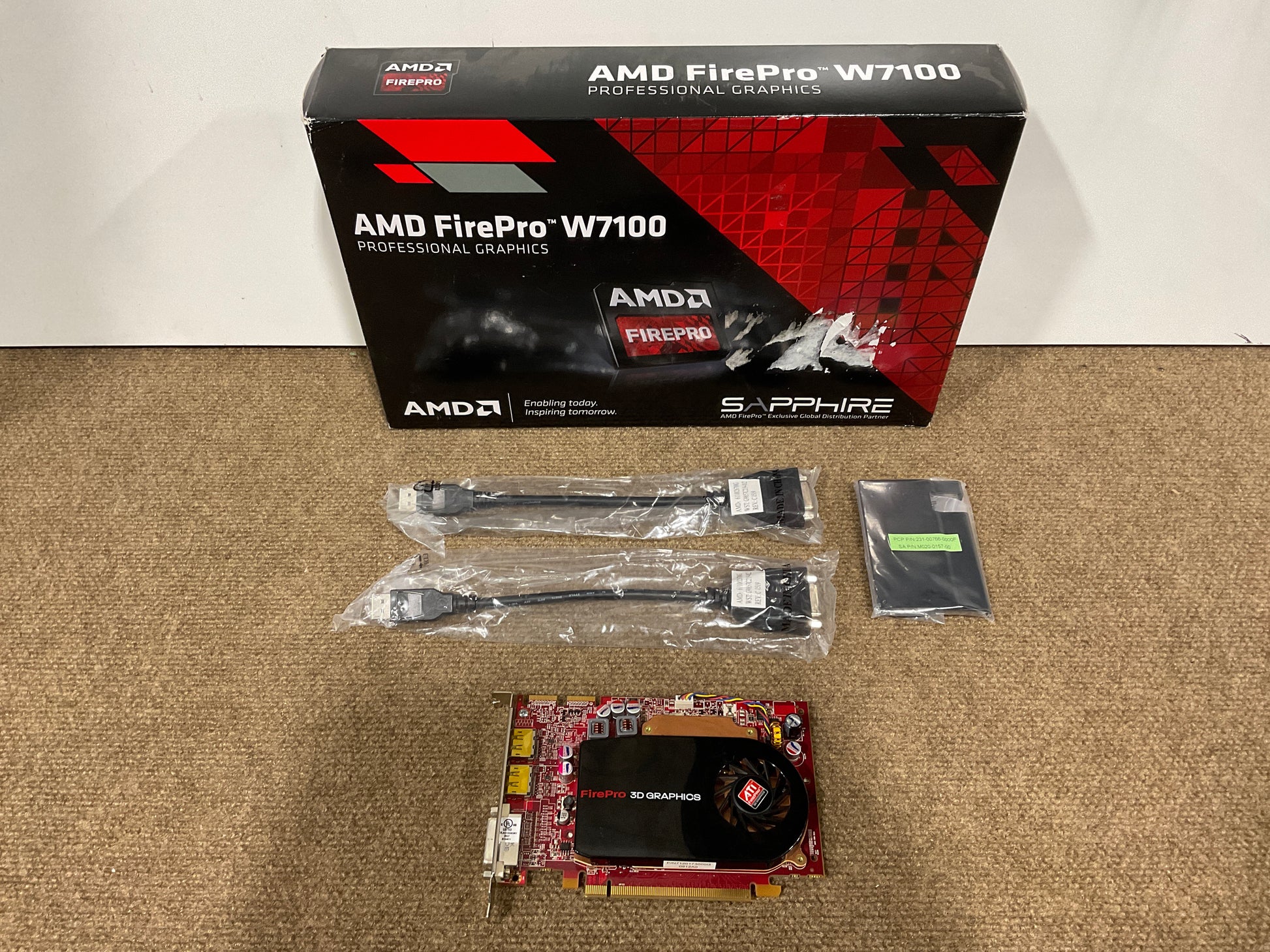 AMD-FirePro-W7100-8GB-DDR5-Quad-DisplayPort-PCI-E3x16-Video-Card