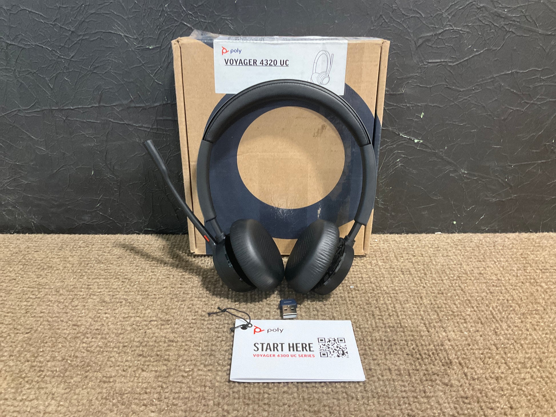 Plantronics-Voyager-4320-UC-Bluetooth-Stereo-Headset