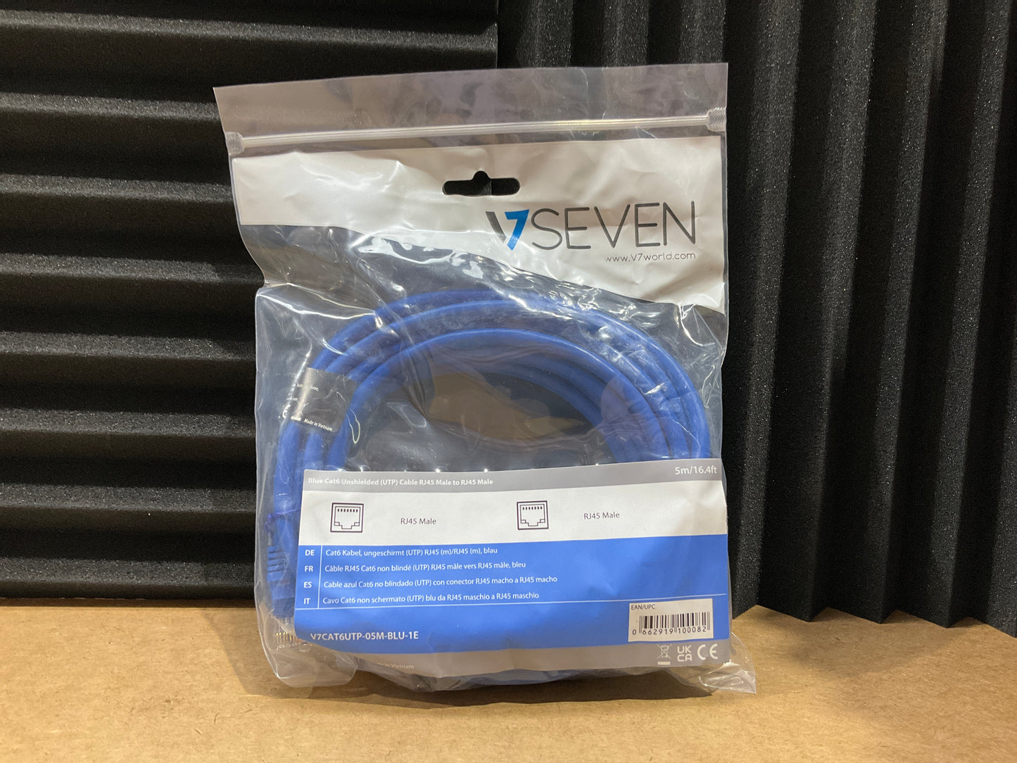 V7-RJ45-CAT-6-Patch-Cable,-Snagless-Molded---5-meters--blue-