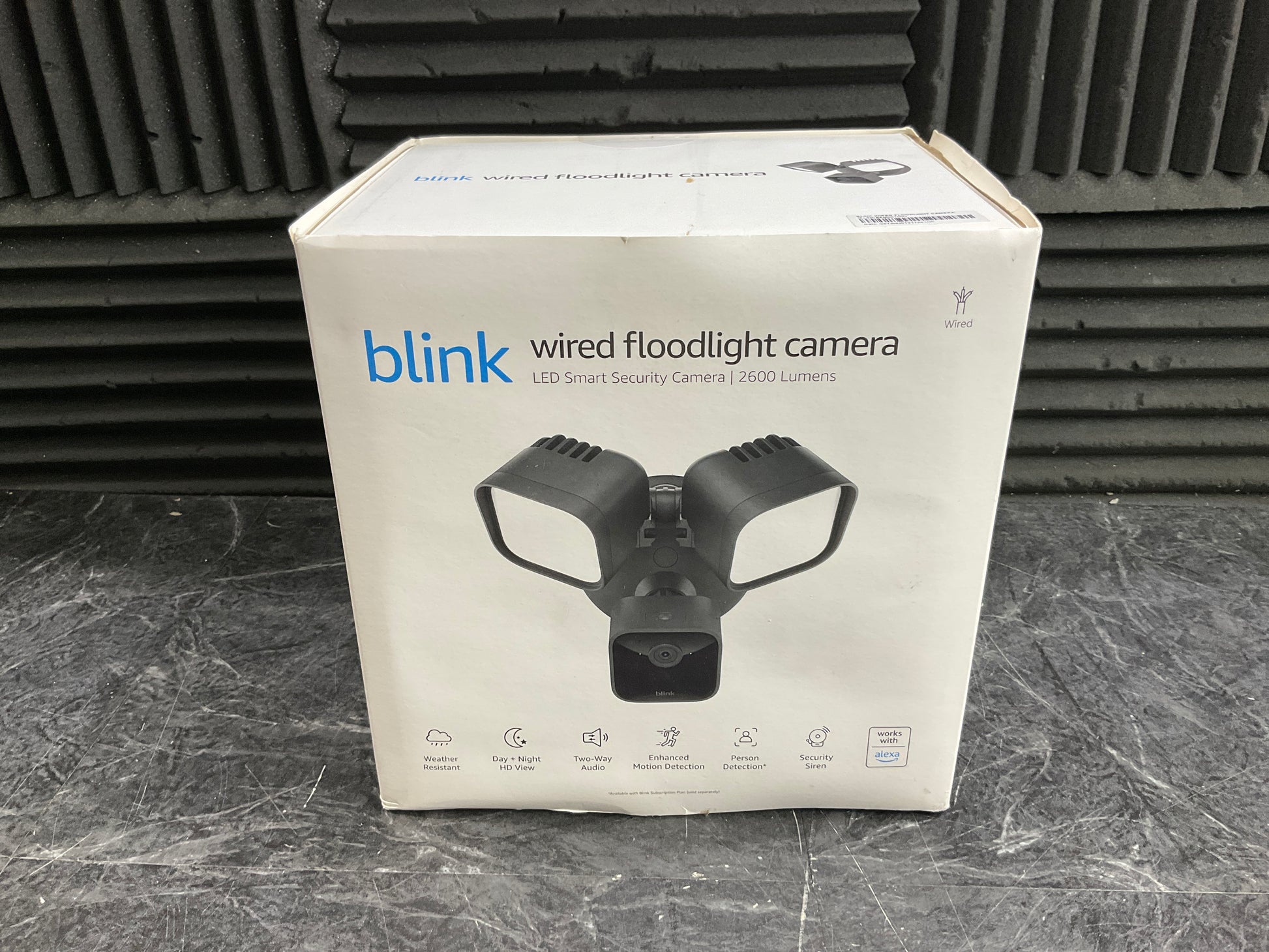 Blink-Wired-Floodlight-Camera--Black-