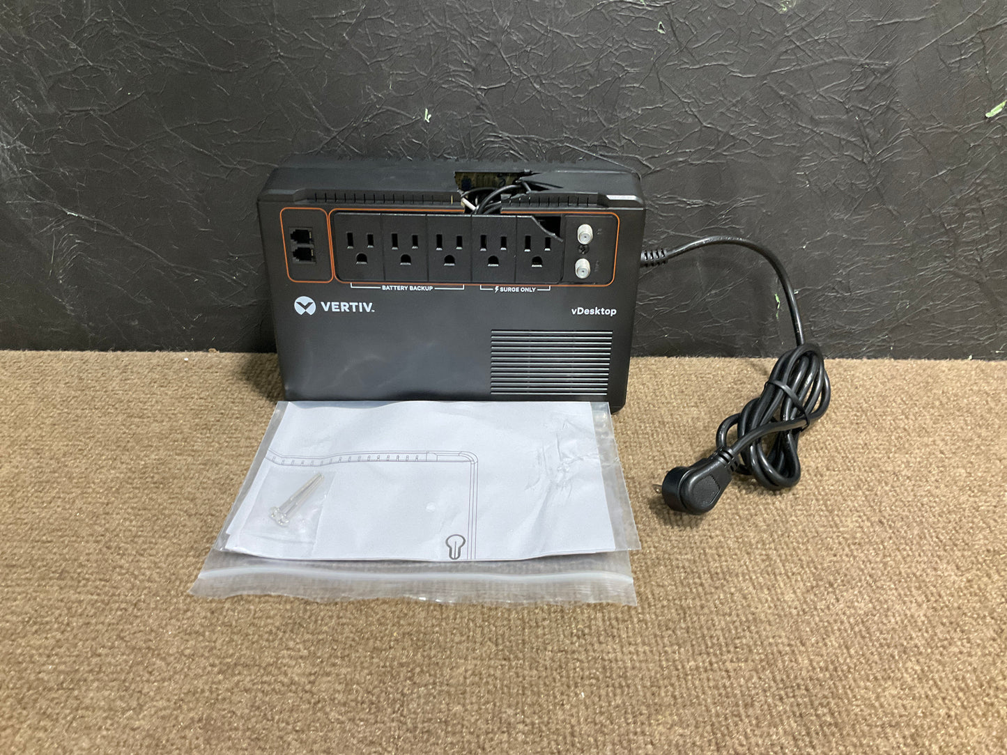Vertiv-Liebert-Desktop-400VA