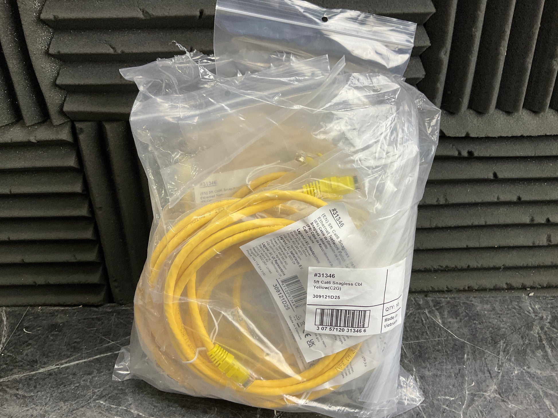 Cables-to-Go-Cat6-Snagless-UTP-Patch-Cable--5ft,-Yellow-