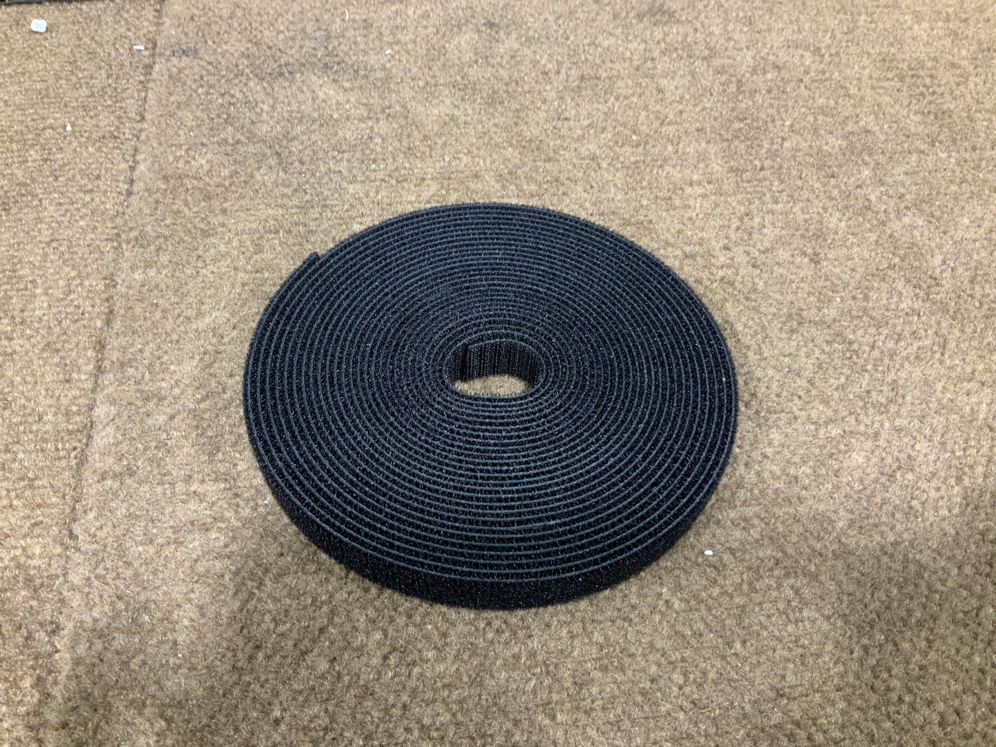 Cables-to-Go-Hook-and-Loop-Tape--25-feet-