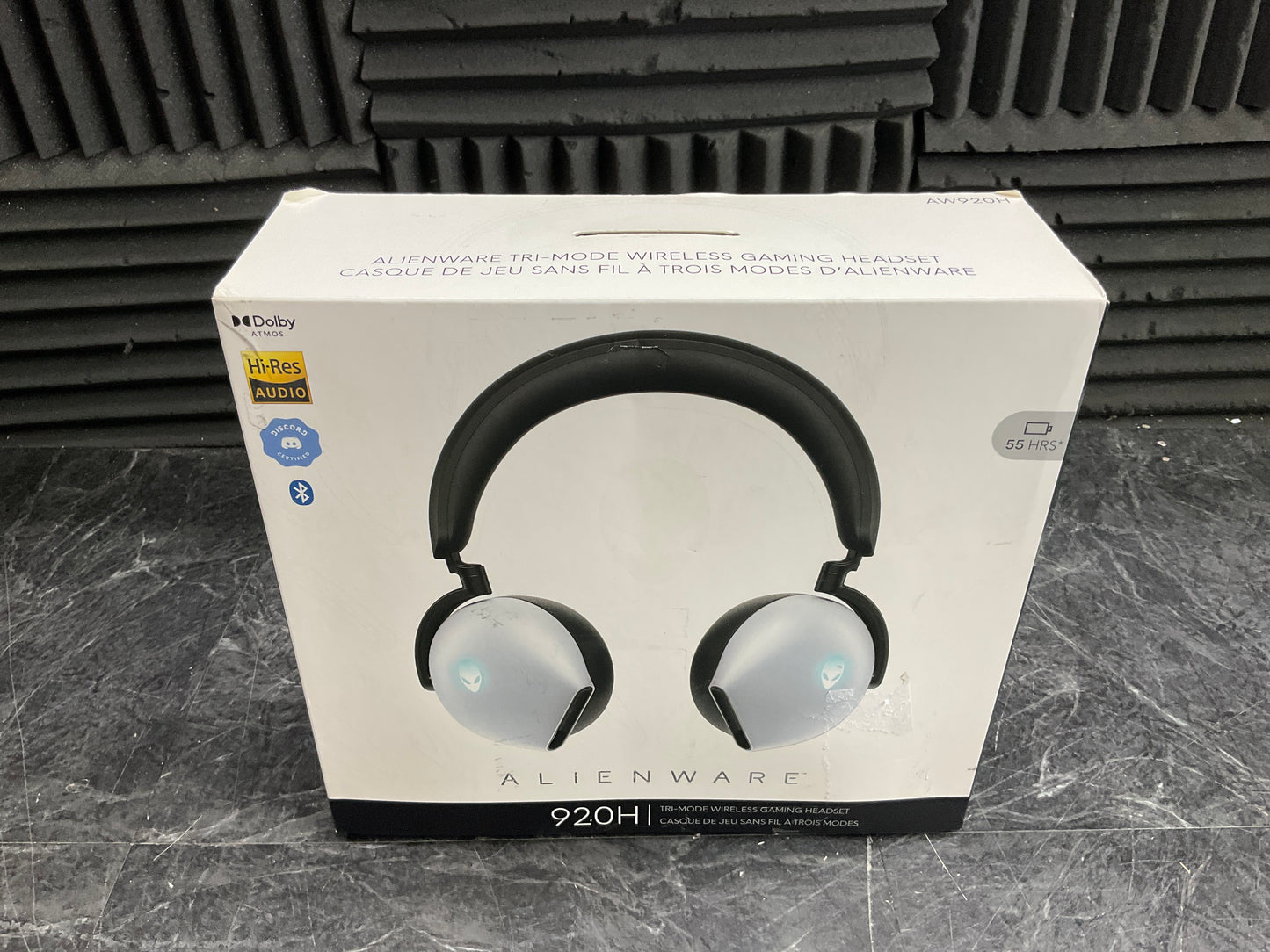 Dell-Alienware-TriMode-Wireless-Headphones