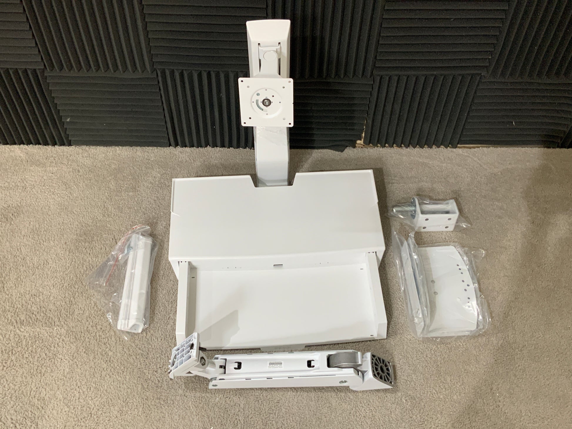 Ergotron-StyleView-Sit-Stand-Combo-System-with-Worksurface
