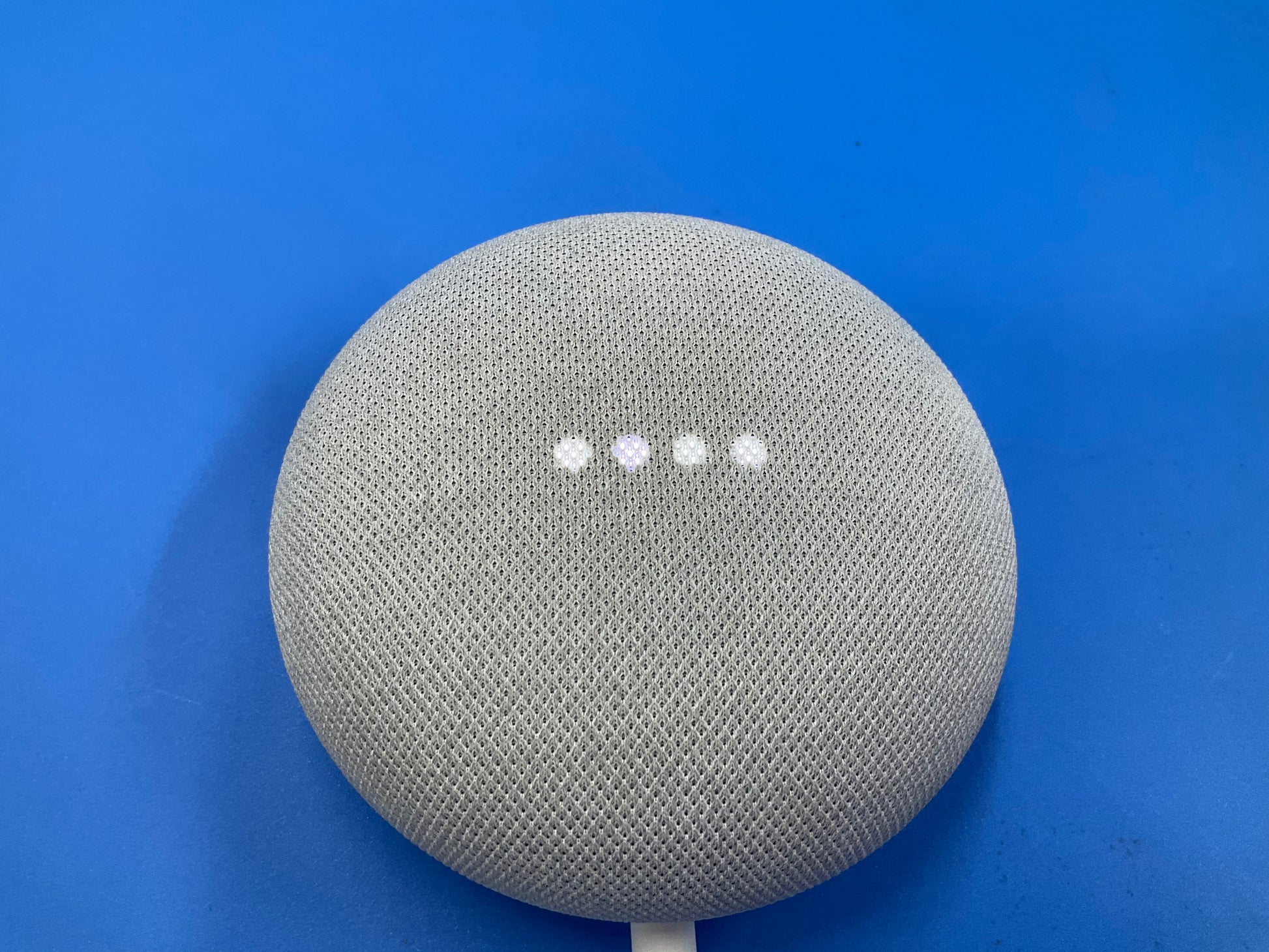Google-Nest-Mini--2nd-Generation---chalk-`