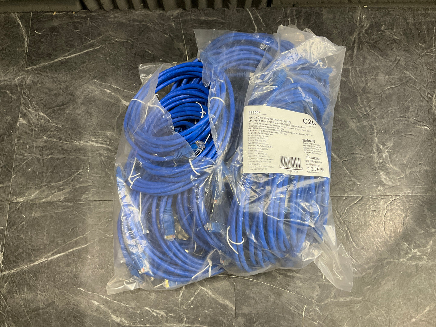 Cables-to-Go-RJ45-CAT-6-Patch-Cable,-Snagless-Molded---7-feet--blue---25-pack-