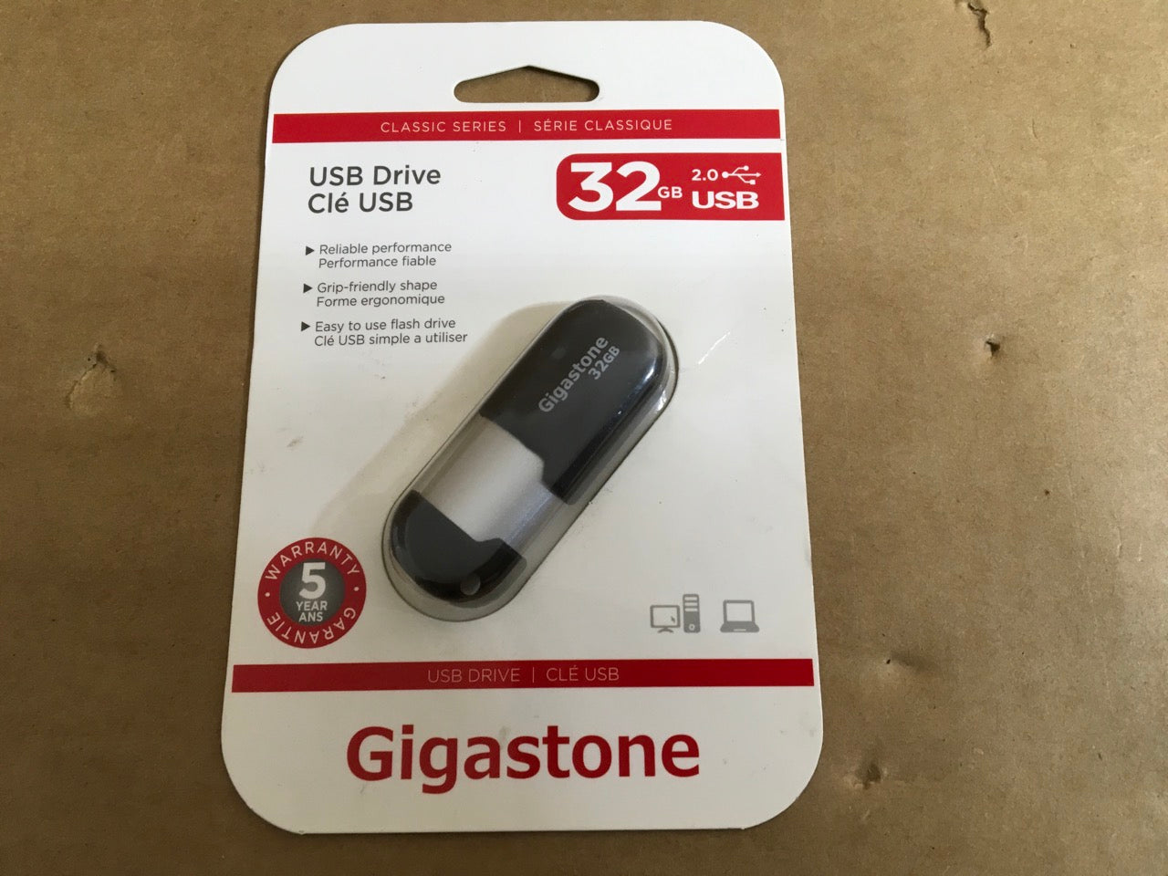Gigastone-Classic-32GB-USB2-Flash-Drive