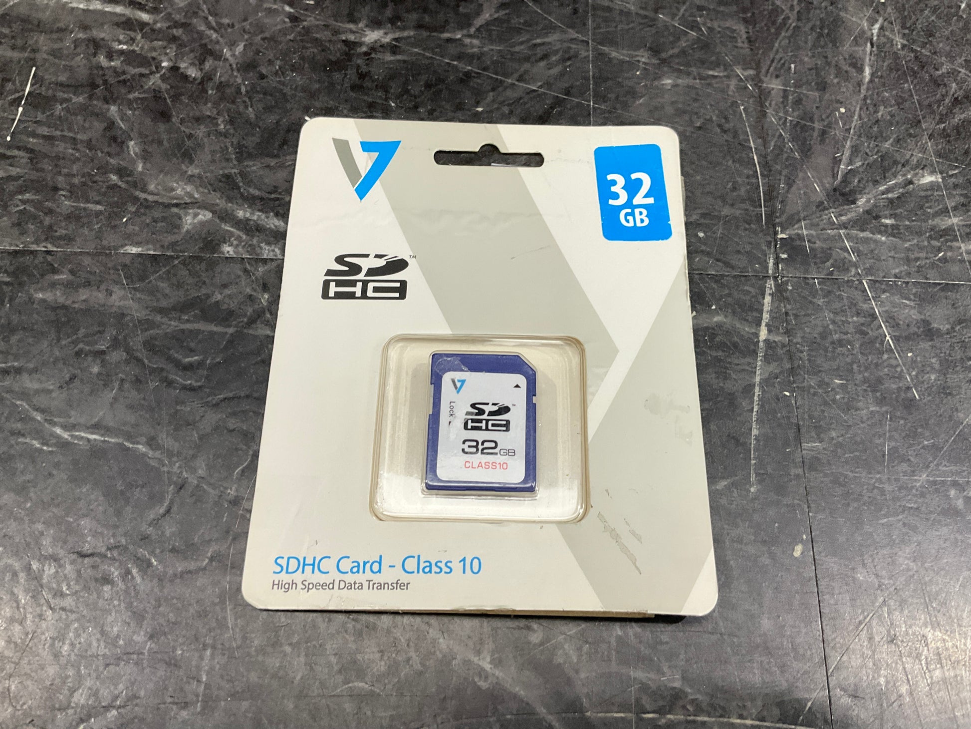 V7-32GB-Secure-Digital-Card