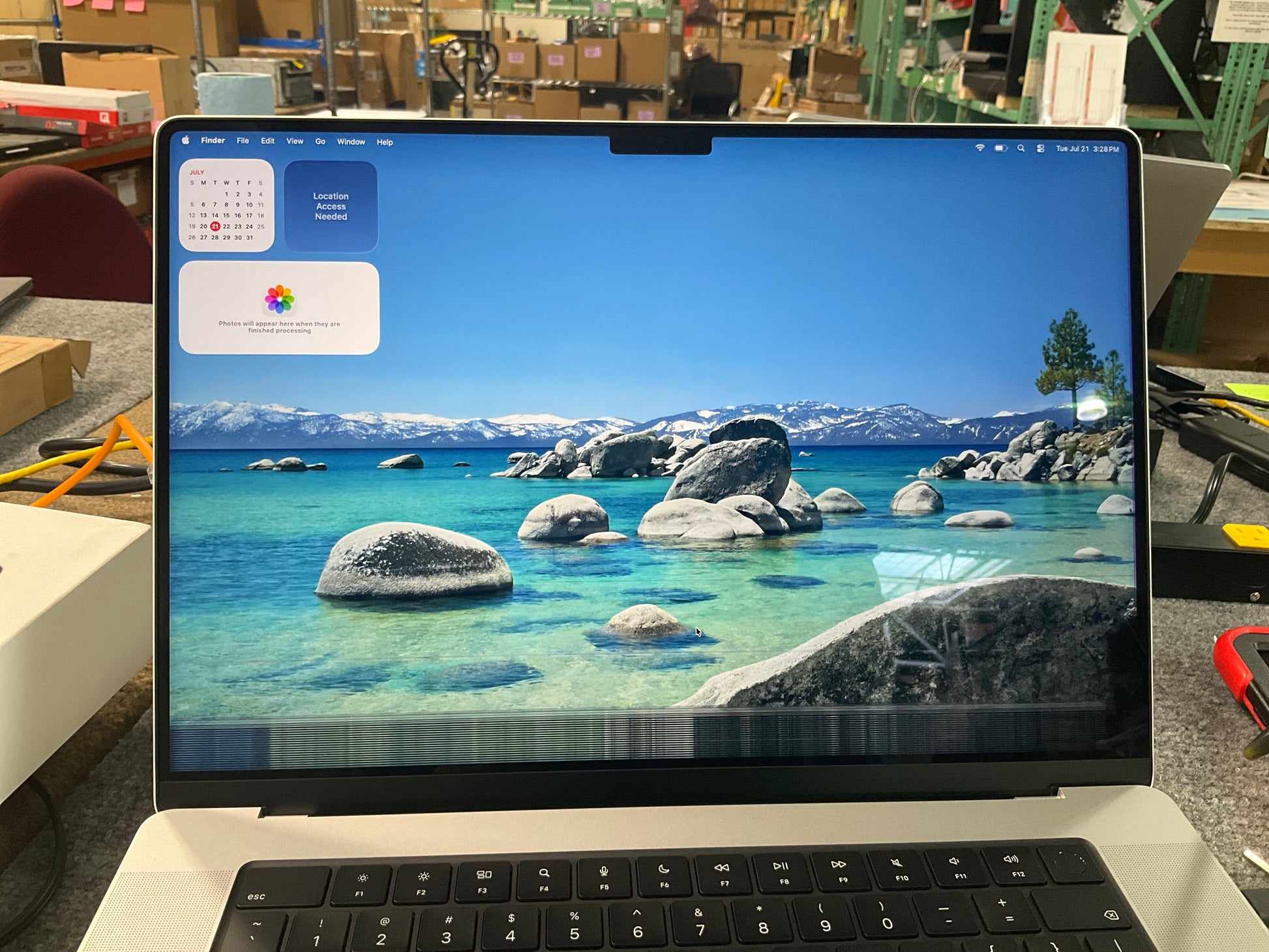 Apple-MacBook-Pro-M5Max-18core-64GB-2TB-BT6-WiFi7-40core-16-2R--silver---2026-