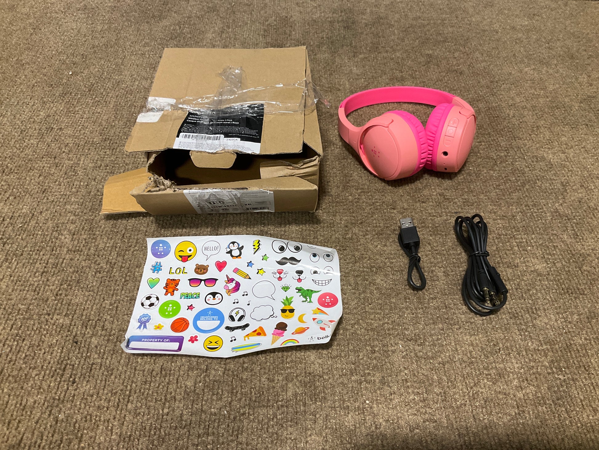 Belkin-SoundForm-Mini-On-Ear-Headphones--pink-