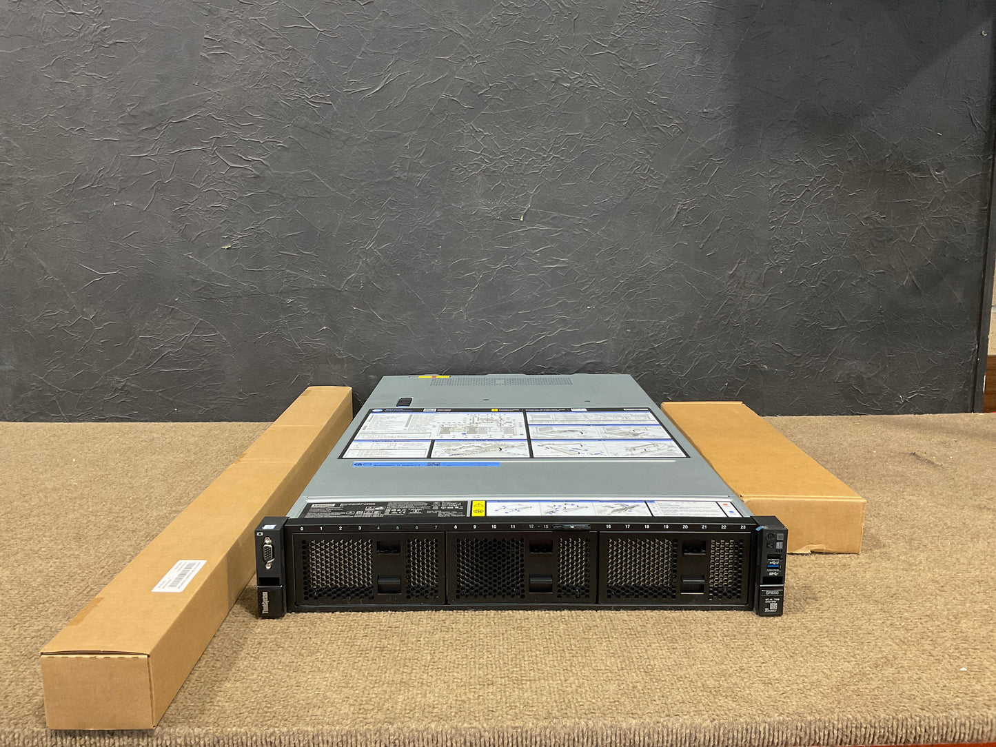 Lenovo-ThinkSystem-SR650-XS-4214-16GB-G200