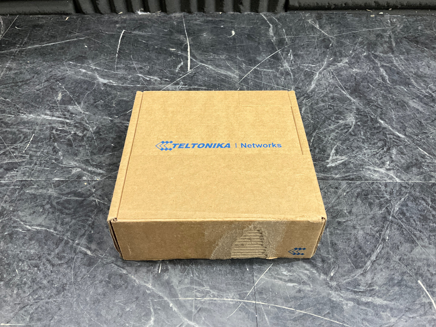 Teltonika-8-port-Gigabit-PoE--Switch