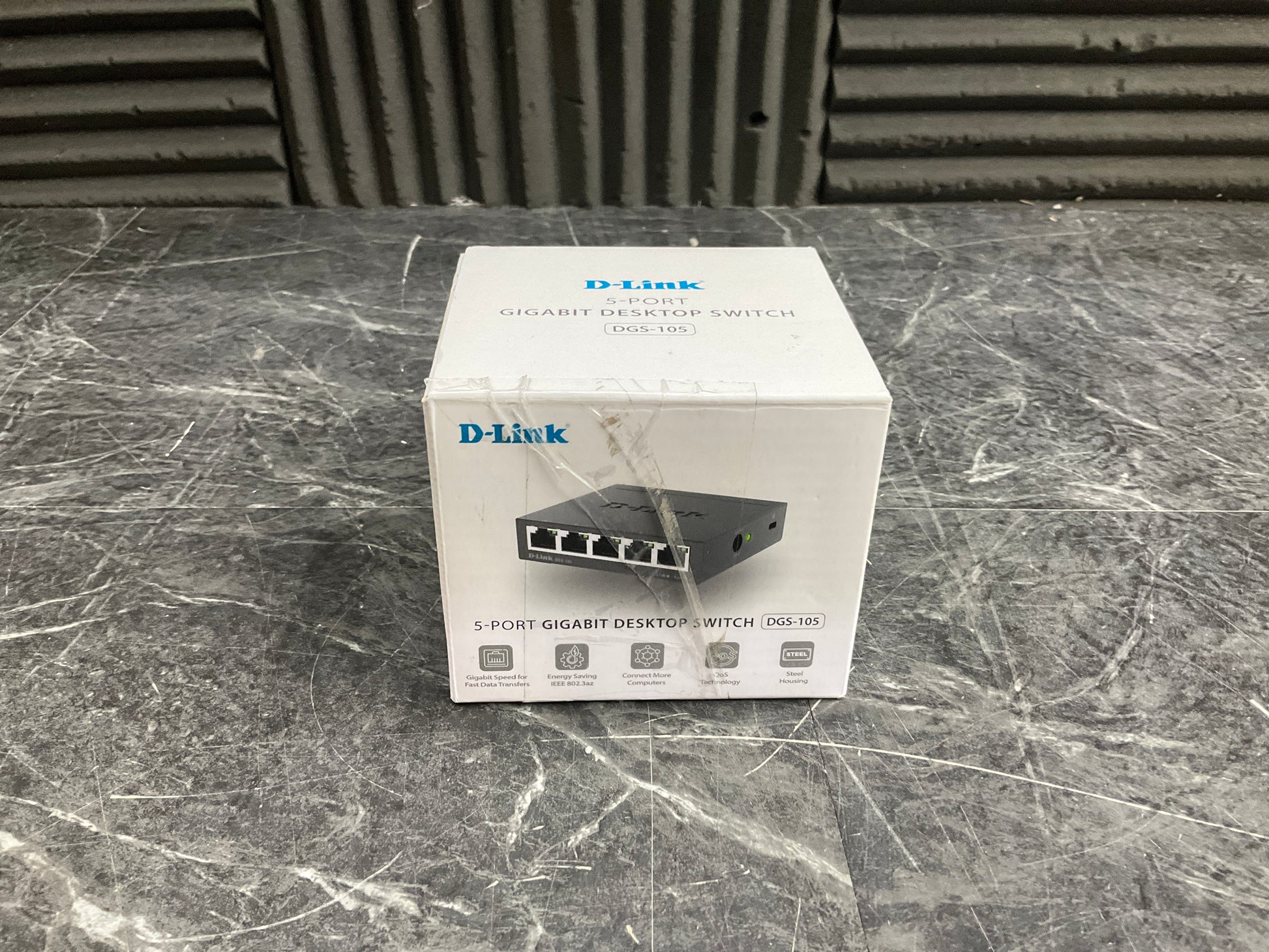 D-Link-5-port-Gigabit-Switch