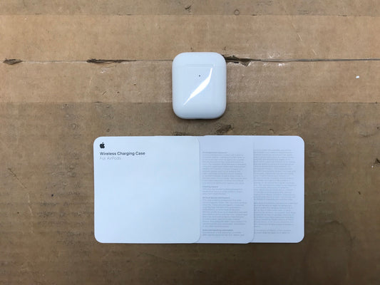 Apple-AirPods-Wireless-Charging-Case