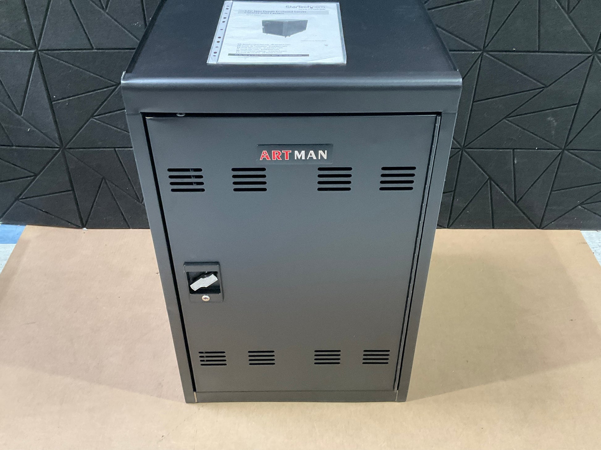 ARTMAN-Charging-Cart-Cabinet--30-Devices-