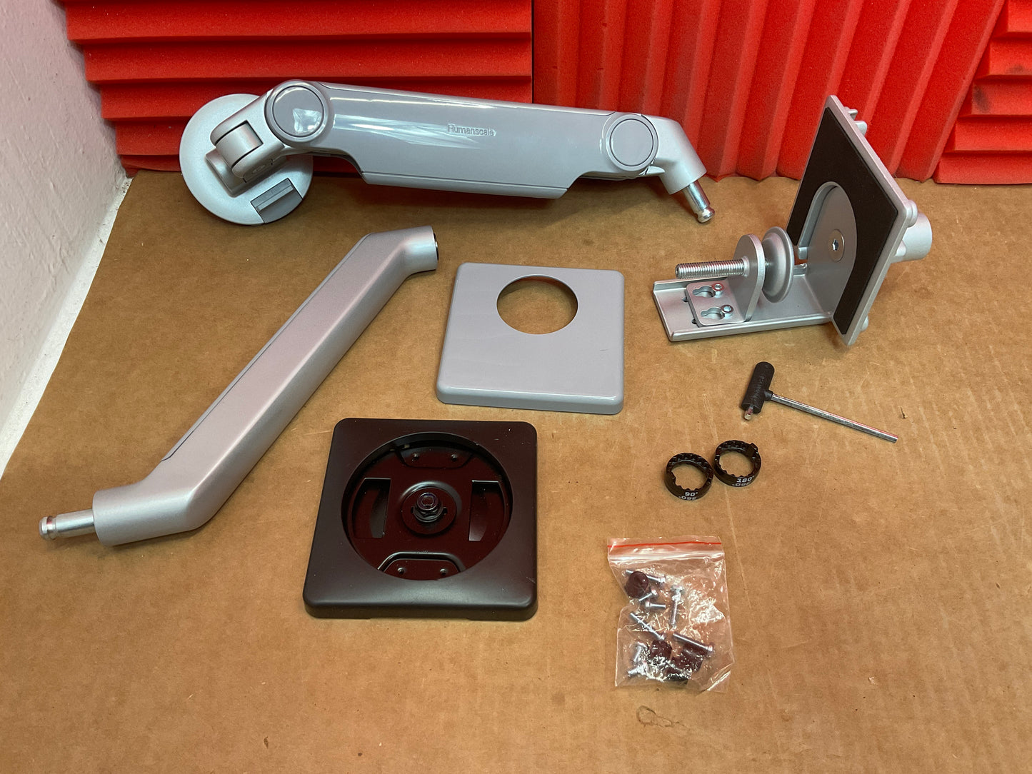 Humanscale-M2-1-LCD-Mounting-Kit