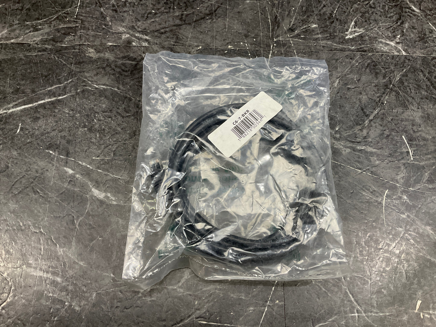 Link-Depot-RJ45-CAT-6-Patch-Cable,-Snagless-Molded---7-Feet--black-