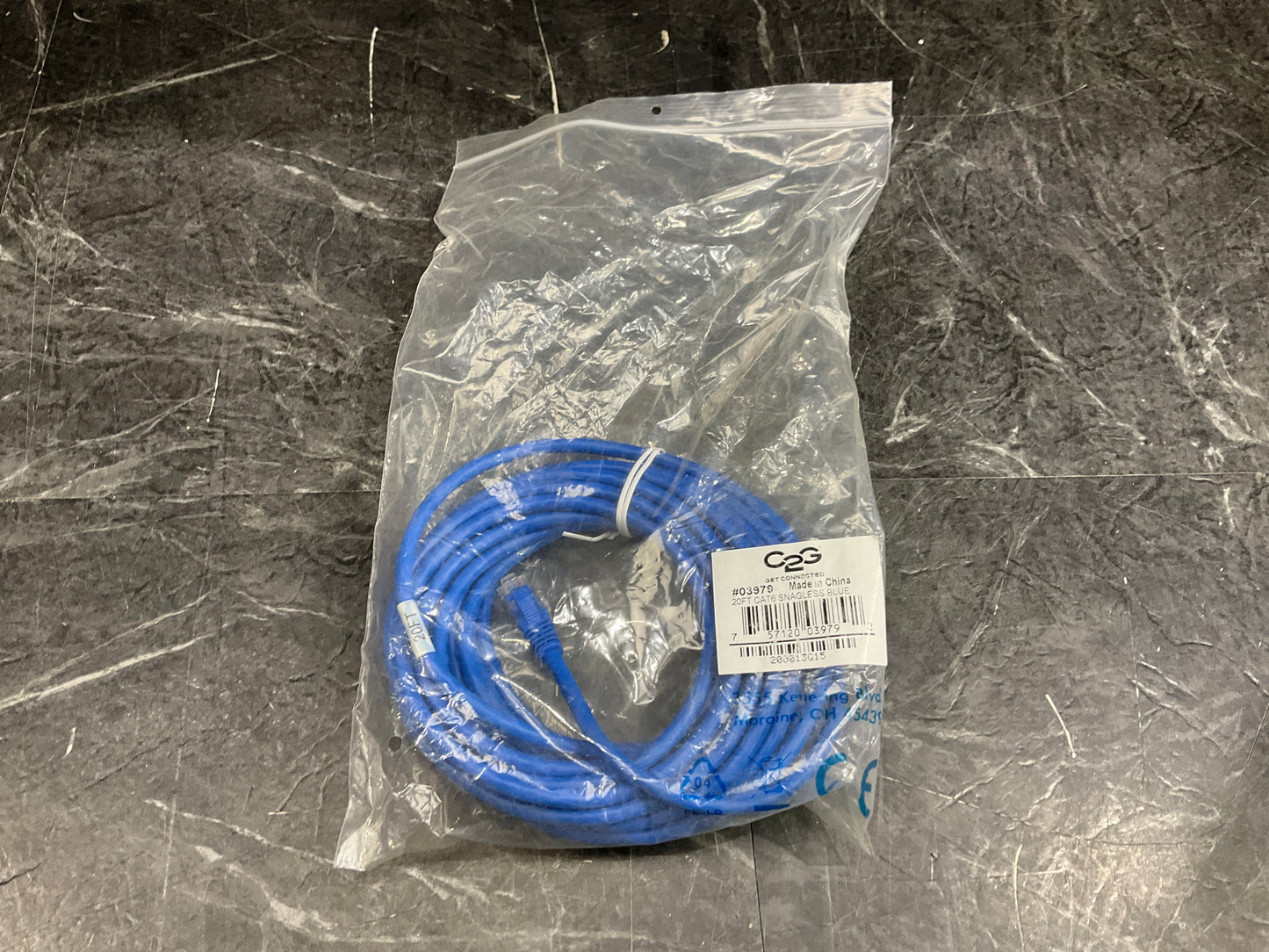 Cables-to-Go-RJ45-CAT-6-Patch-Cable,-Snagless-Molded---20-Feet--blue-