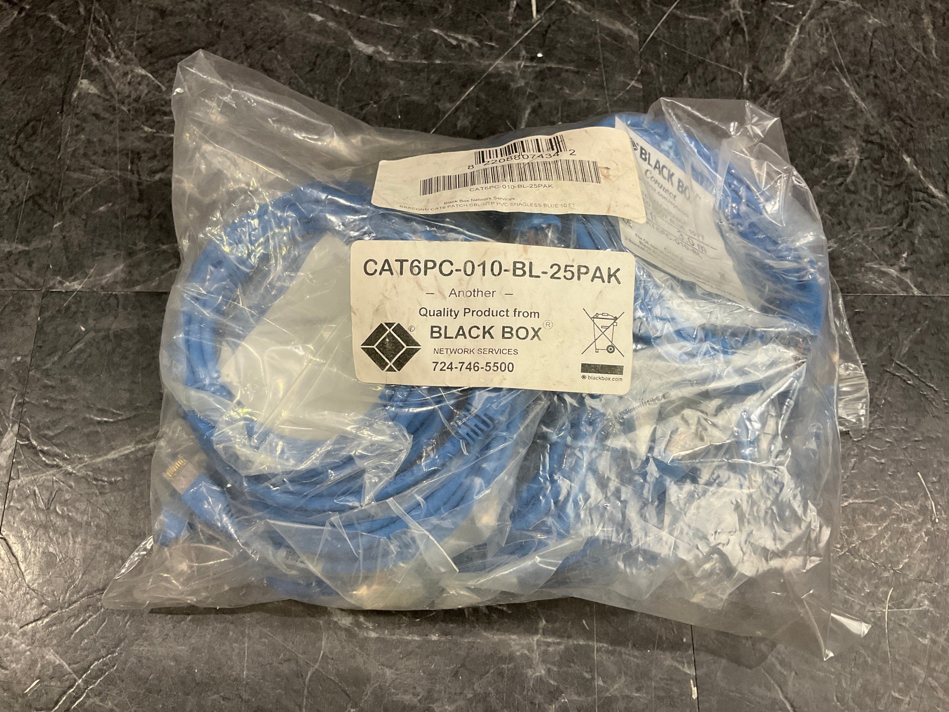 BlackBox-RJ45-CAT6-Patch-Cable,-Snagless-Molded---10-Feet--25-Pack---blue-