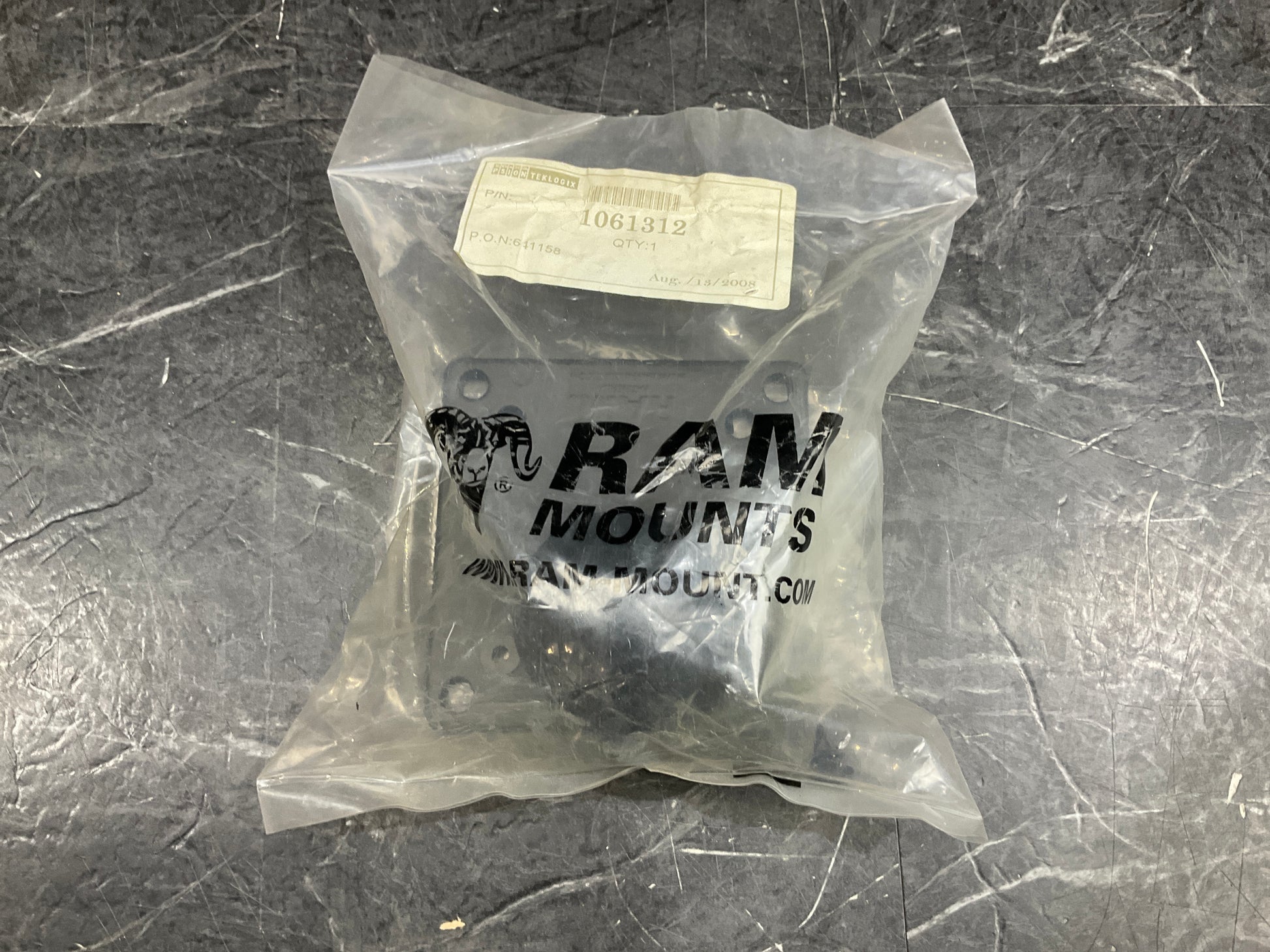 Ram-Mounts-Base-Plate-with-Rubber-Ball--3-625--base,-2-25--diameter--