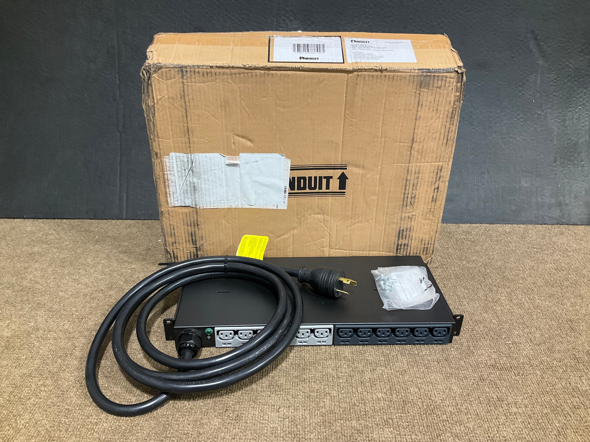 Panduit-Basic-PDU--208v-