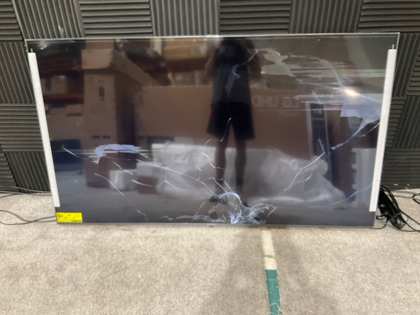 LG-UQ7590-75--LED-LCD-Smart-TV--4K-