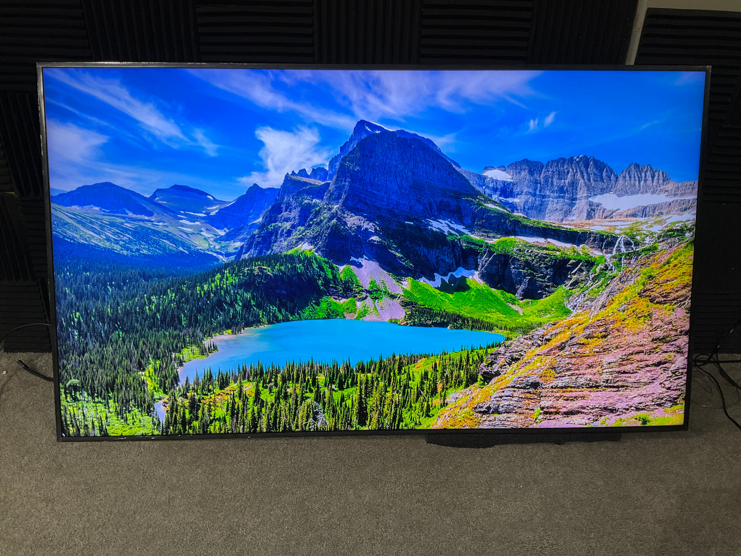 Samsung-The-Frame-85--QLED-Smart-TV--4K---2022-