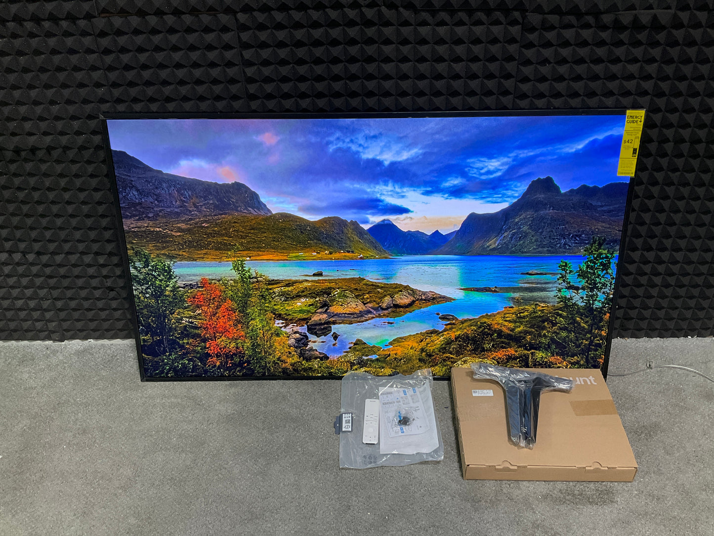 Samsung-The-Frame-55--QLED-Smart-TV--4K---2025-