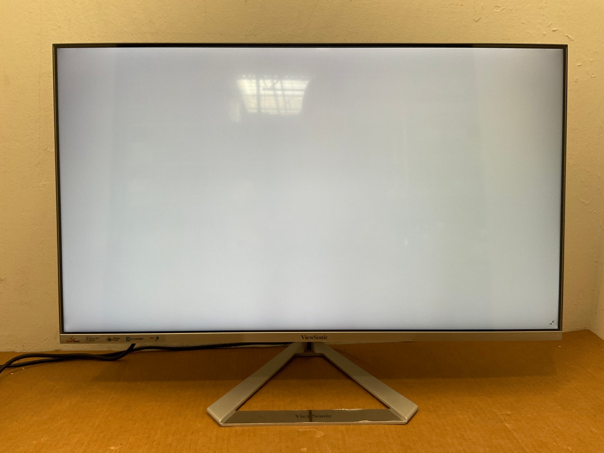 Viewsonic-32--LED-LCD-Monitor--1080p-