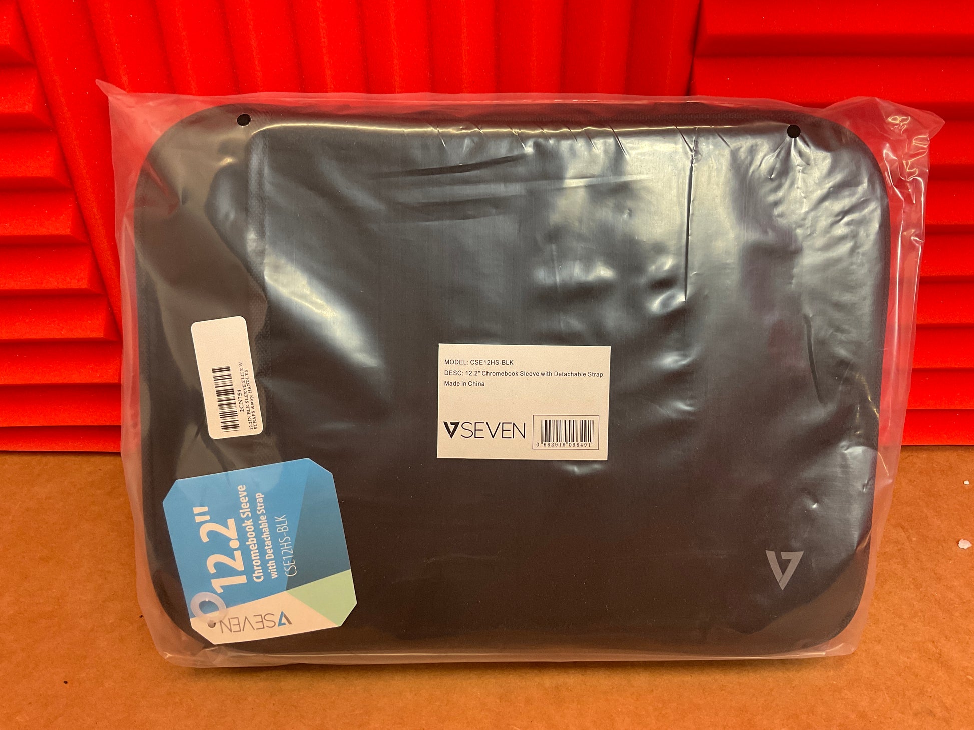 V7-Protective-Sleeve--Chromebook-12-2-