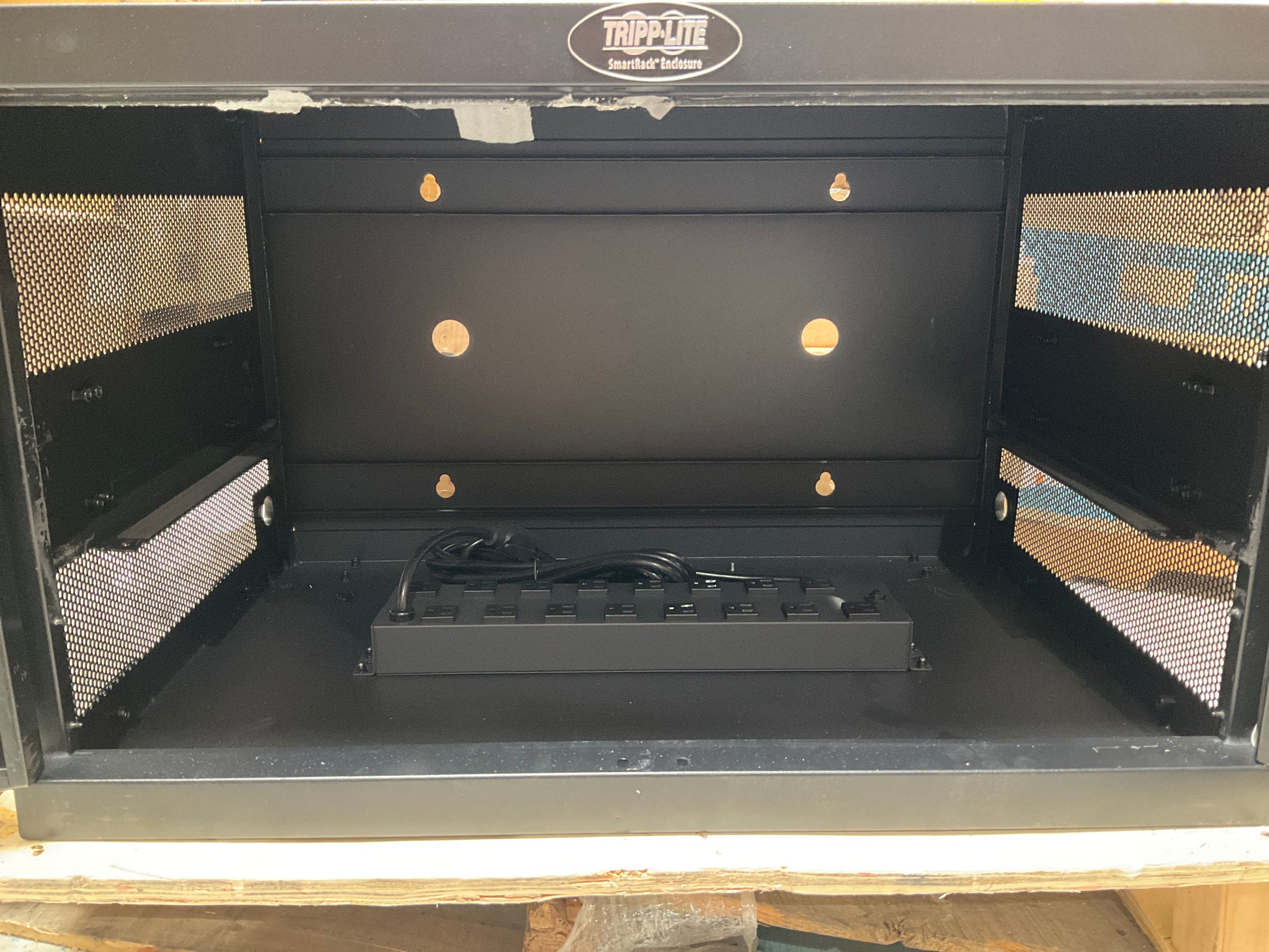 Tripp-Lite-Charging-Cart-Storage-Station-16