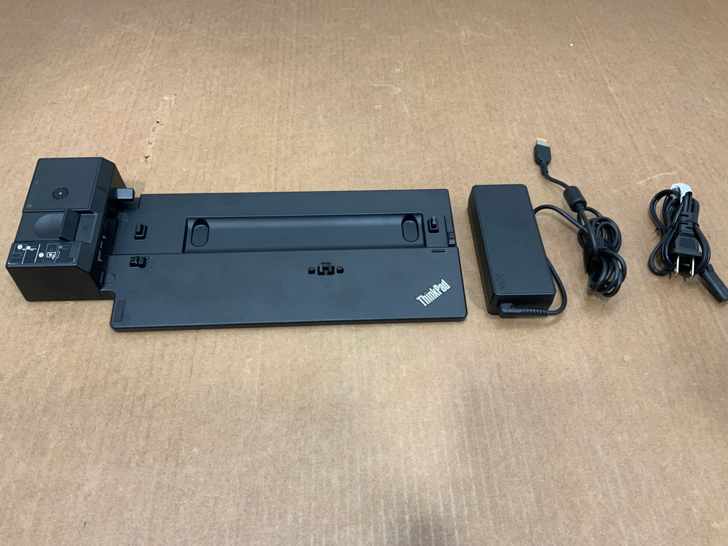 Lenovo-ThinkPad-Basic-Dock