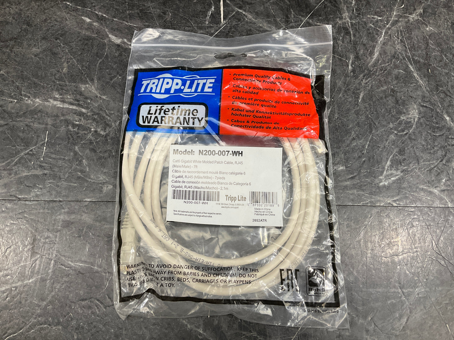 Tripp-Lite-RJ45-CAT-6-Patch-Cable,-Snagless-Molded---7-Feet--White-
